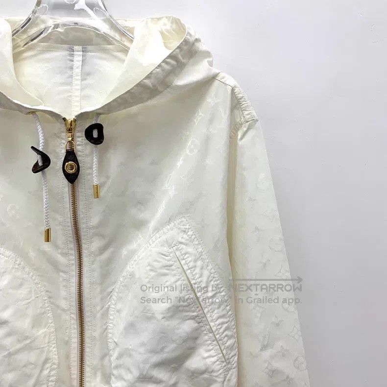 Louis Vuitton Louis Vuitton 25 beige logo dark print full-print hooded d Size XS / US 0-2 / IT 36-38 - 3 Thumbnail