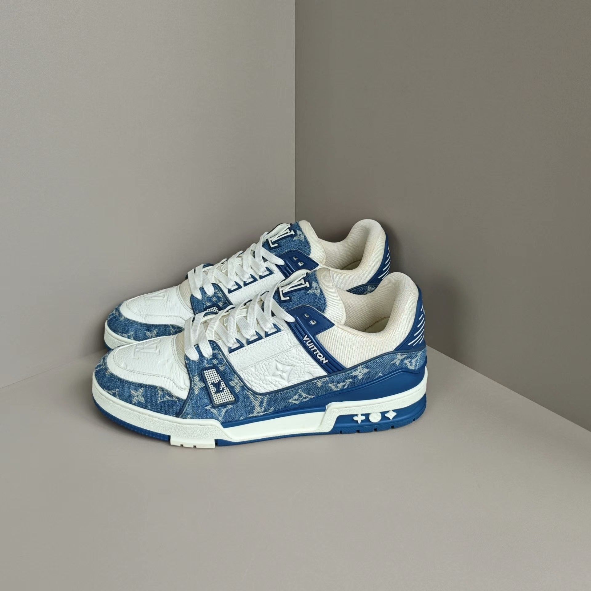 Louis Vuitton Louis Vuitton Training Denim Blue Lowtop Sneakers 10 Men Size US 10 / EU 43 - 1 Thumbnail