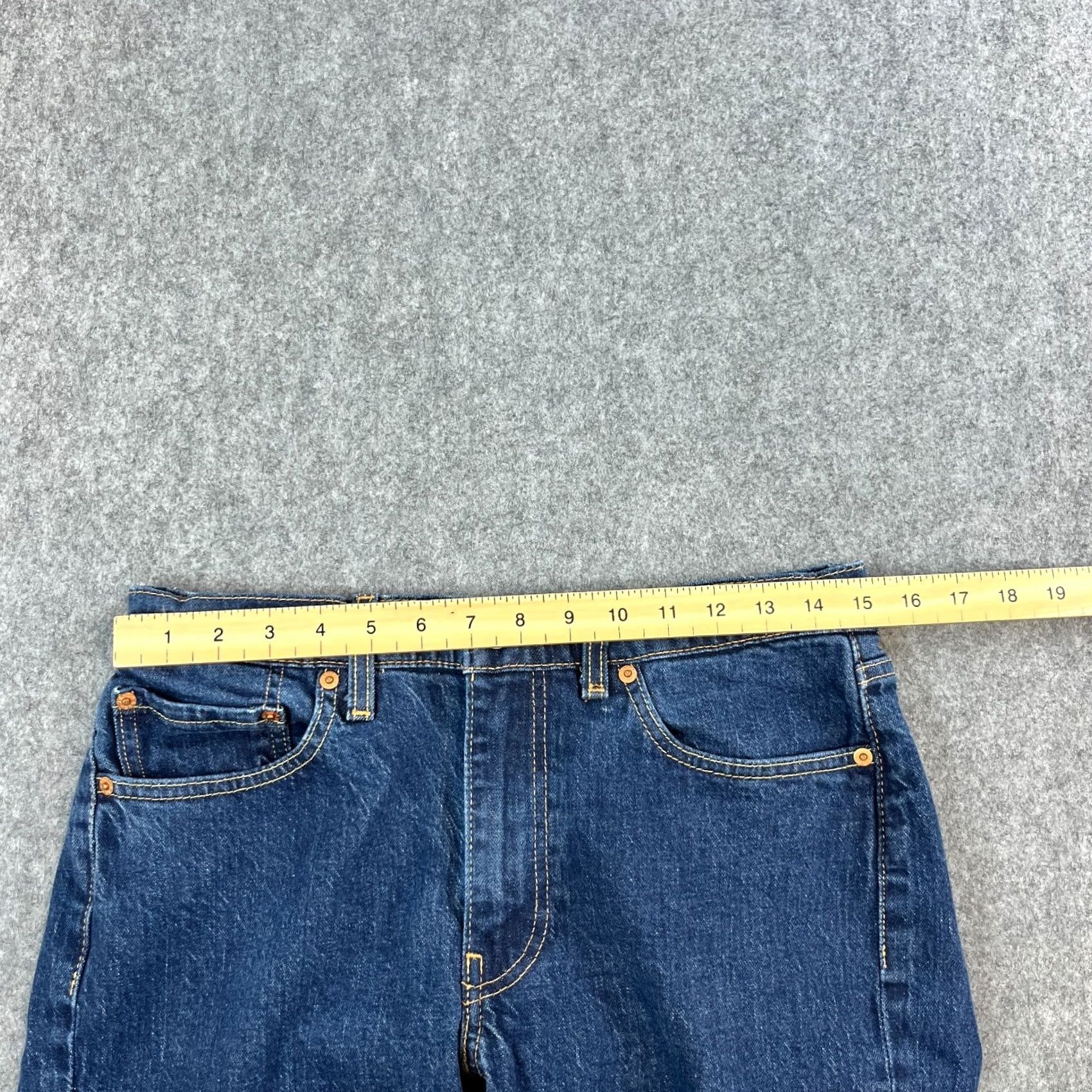 Levi's Levi's Mens Jeans Regular Straight 30 32 Blue Indigo Denim 5-Pocket Design Zip Tabs Vintage No Mens Jeans Regular 30 in Inside Leg 32 in Middle Wash Size US 30 / EU 46 - 6 Thumbnail