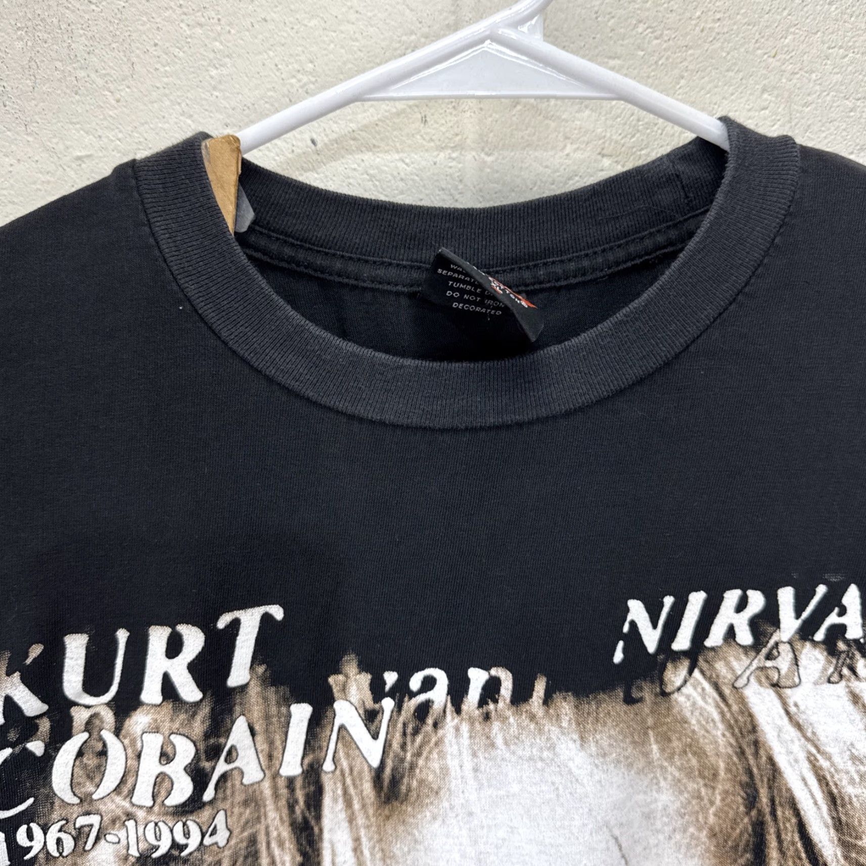Vintage VINTAGE Metal Heaven NIRVANA KURT COBAIN Rock T-Shirt XL Black 90s Grunge Mens Size US XL / EU 56 / 4 - 5 Thumbnail