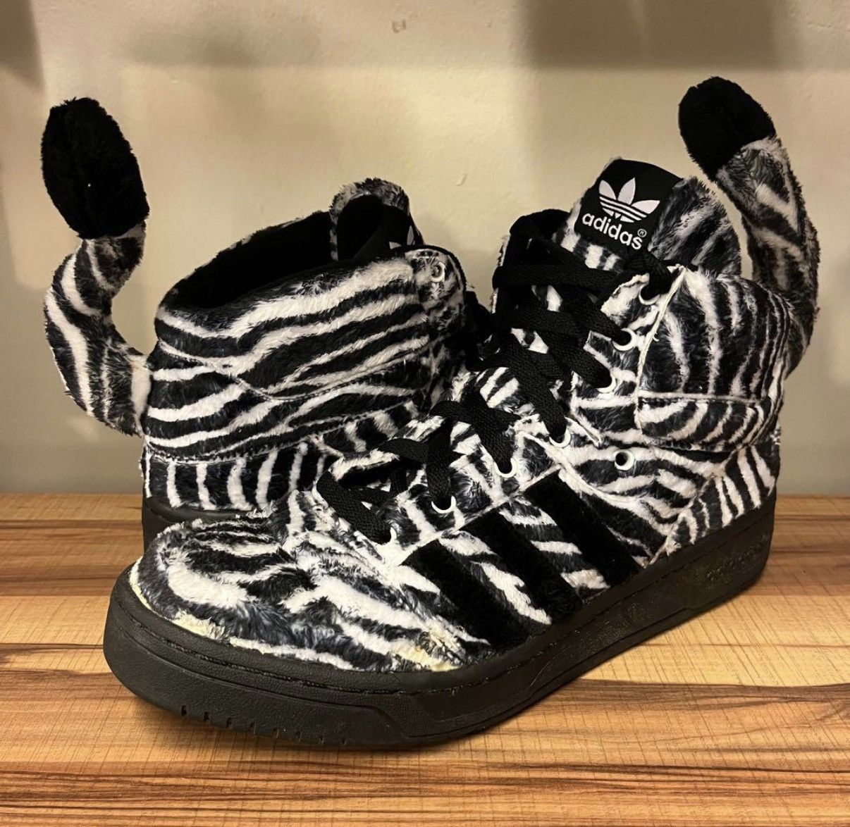 Adidas × Jeremy Scott Adidas x Jeremy Scott Zebra 'Black White