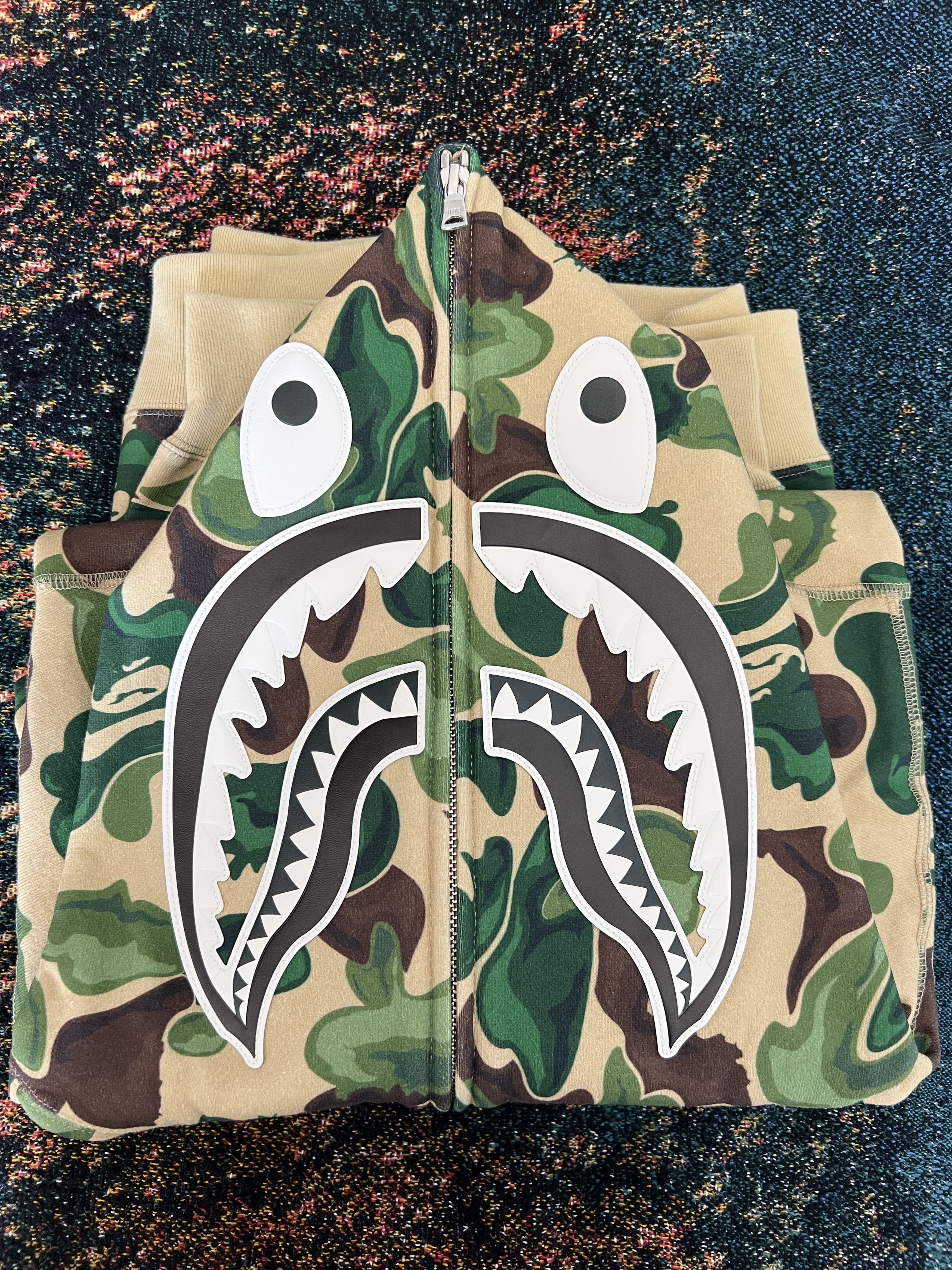 Bape Bape Art Camo Full Zip Shark Hoodie in Green Size US XXL / EU 58 / 5 - 10 Thumbnail