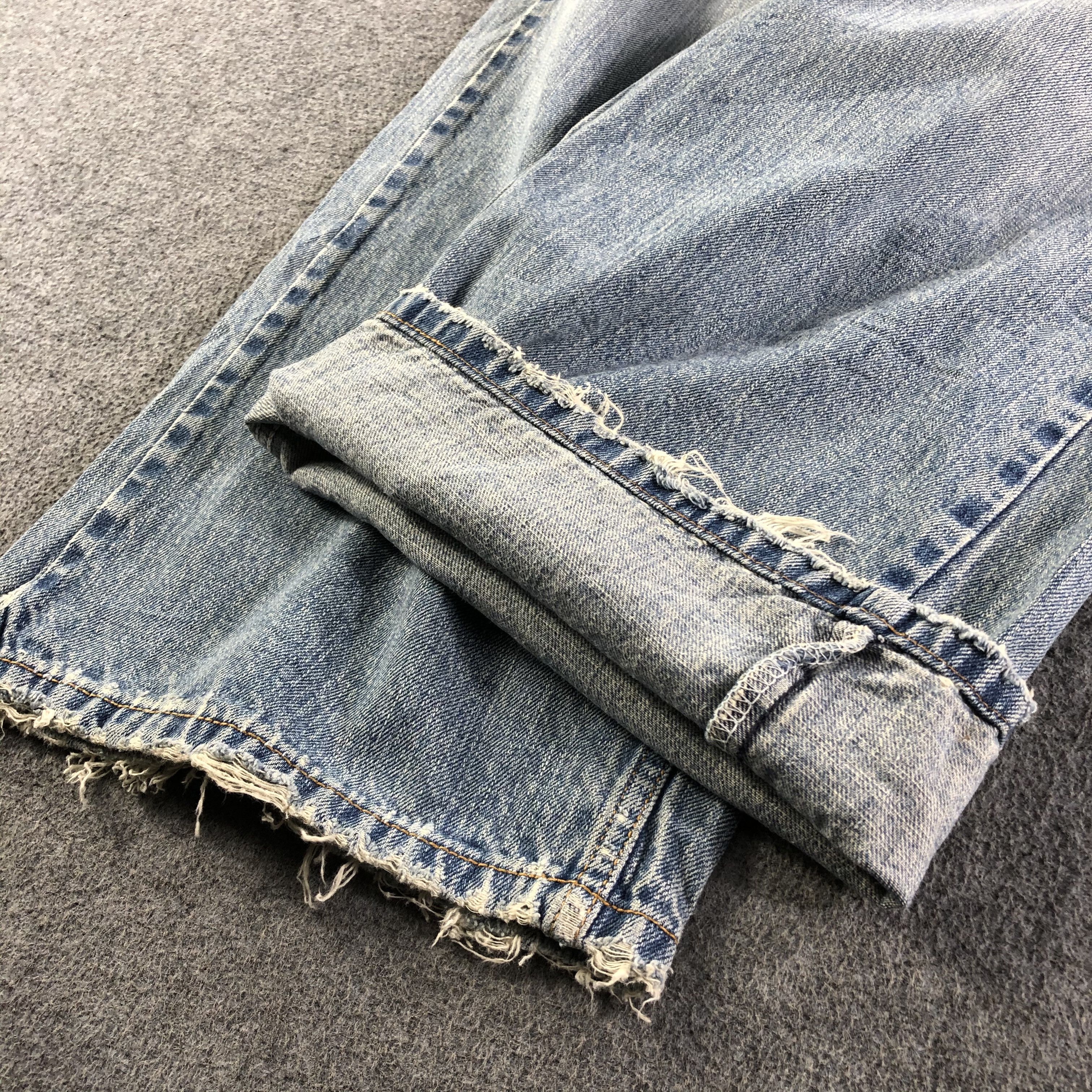 Levi's Vintage Levis 569 Jeans-J4259 Size US 35 - 7 Thumbnail