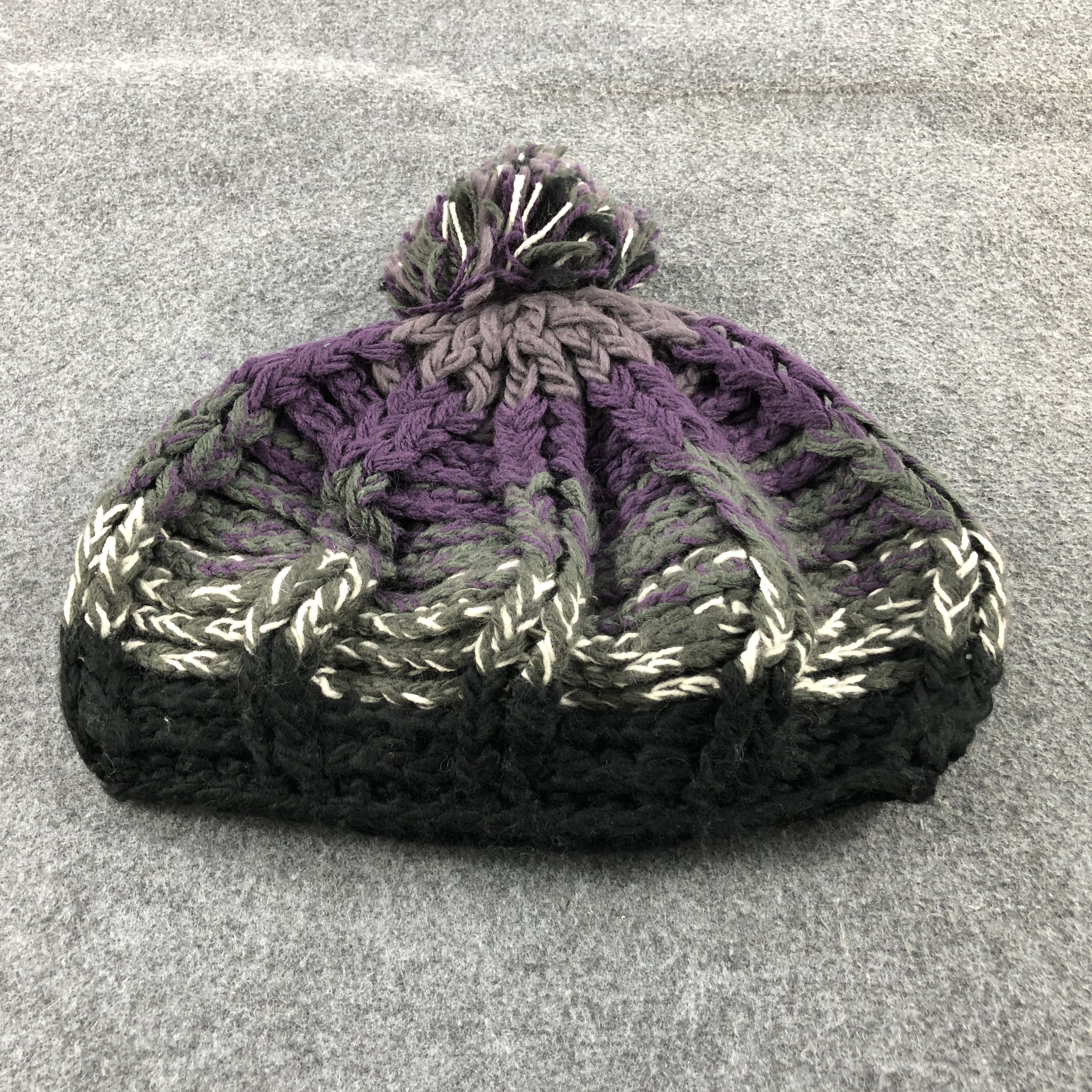 Vintage Zucca Bobble Crochet Knit Beanie Snowcap Snow Hat B100 Size ONE SIZE - 1 Thumbnail