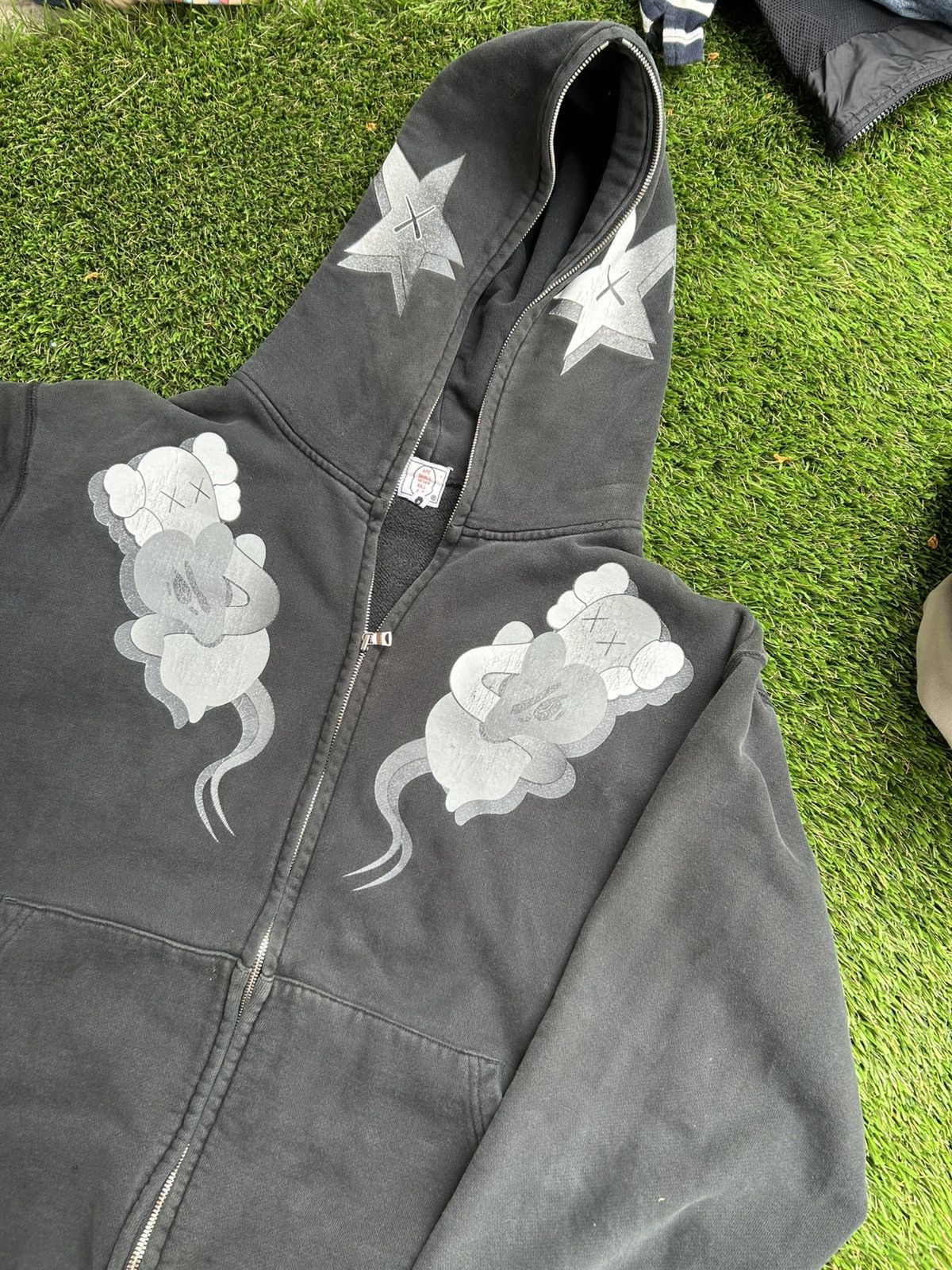Bape × Kaws Vintage 2000s BAPE X Kaws NIGO GRAIL Bendy Full Zip Hoodie Size US L / EU 52-54 / 3 - 1 Thumbnail