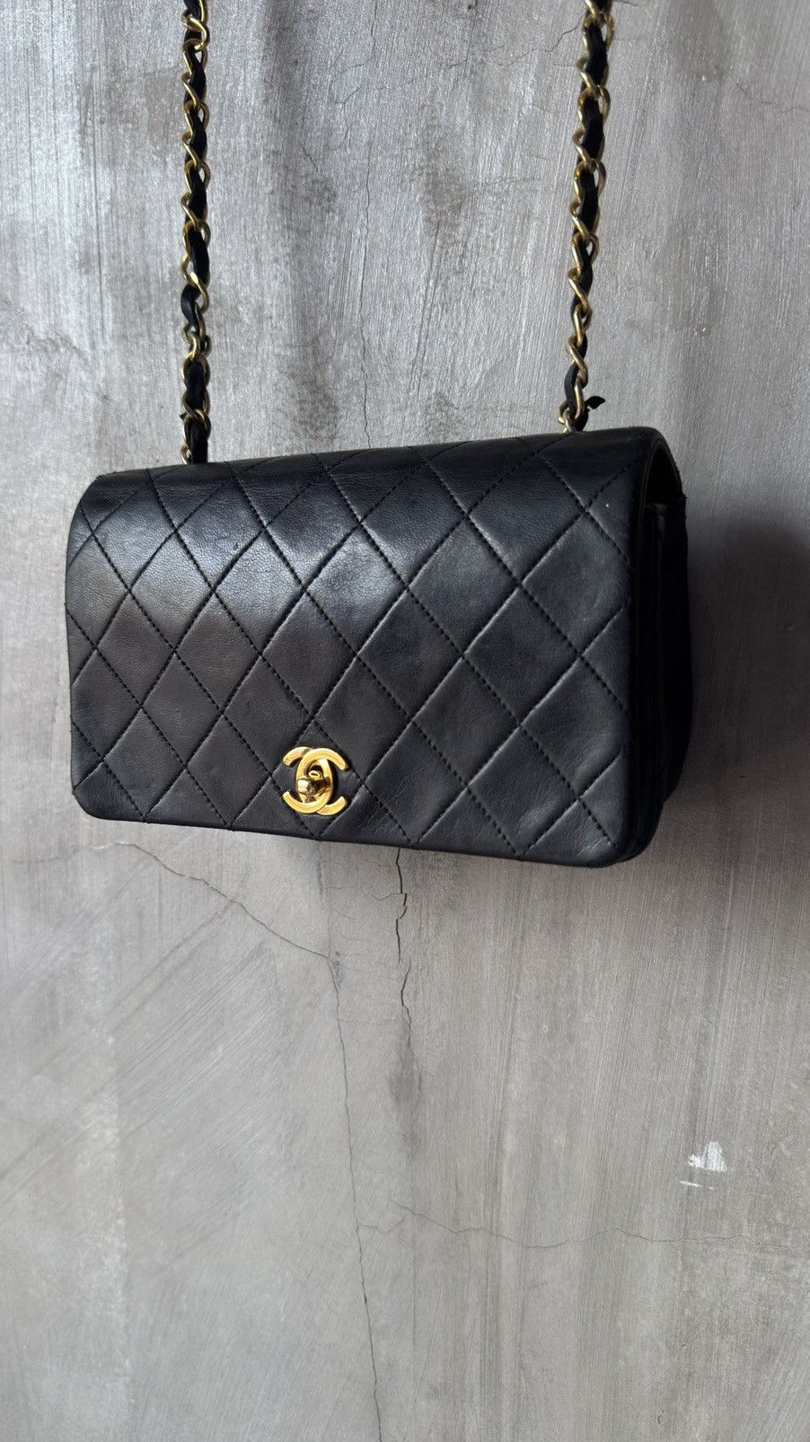 Chanel Chanel Matelasse Shoulder Bag Black Leather Size ONE SIZE - 12 Thumbnail