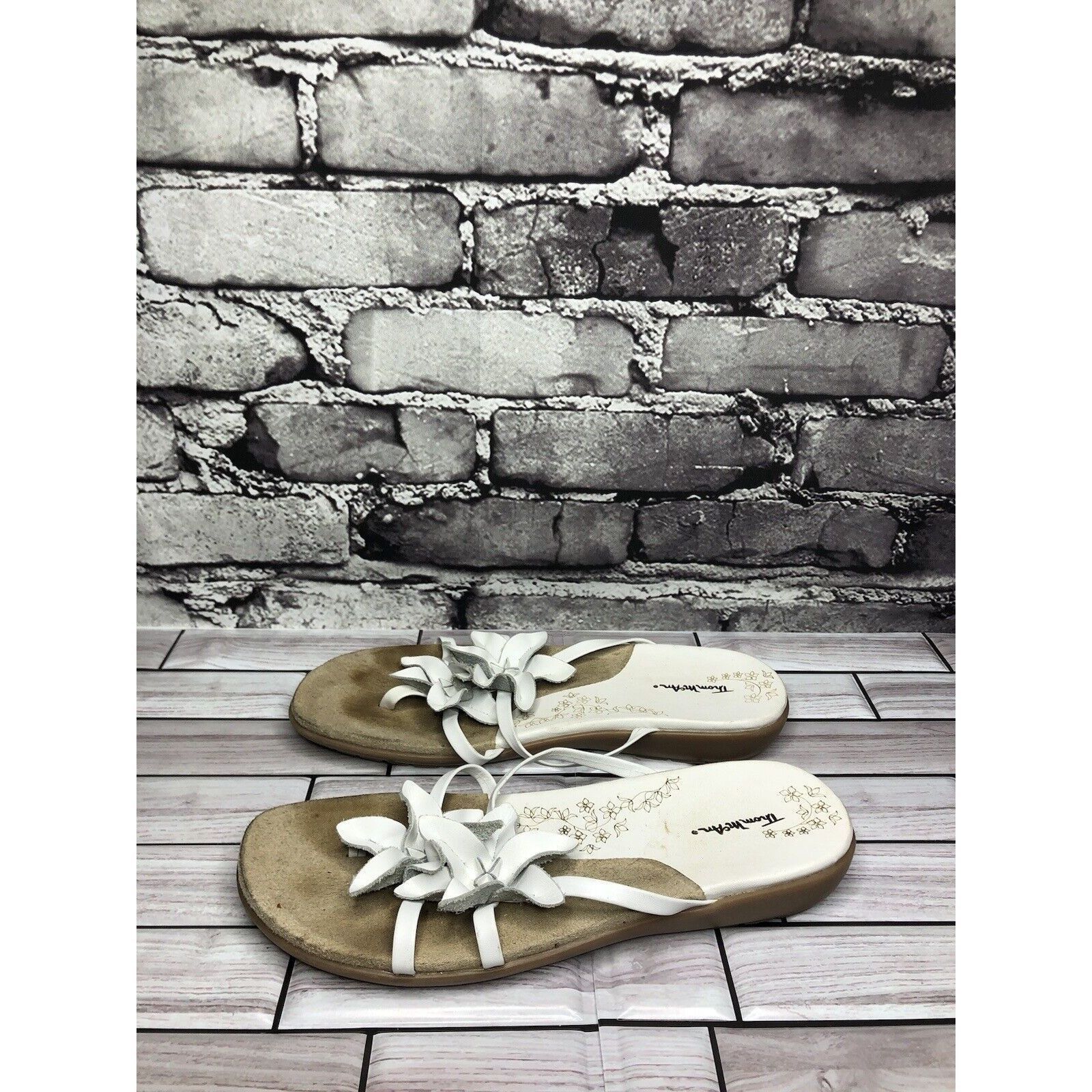 Other Thom McAn White Leather Floral Flip Flop Wedge Sandals Women Size US 6 / IT 36 - 1 Thumbnail