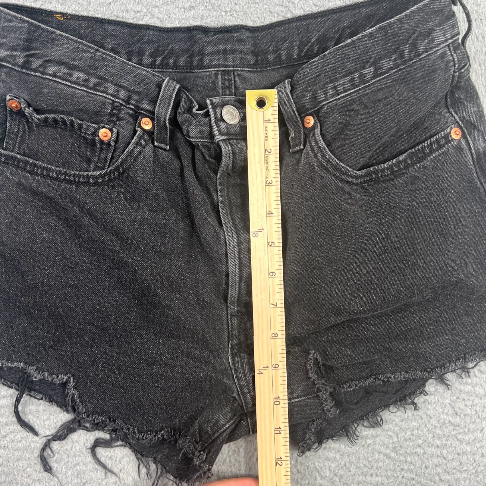 Levi's Levi's 501 Distressed Cut-Off Shorts Womens 32 Black Denim Casual Festive Size 24" / US 00 / IT 34 - 3 Thumbnail