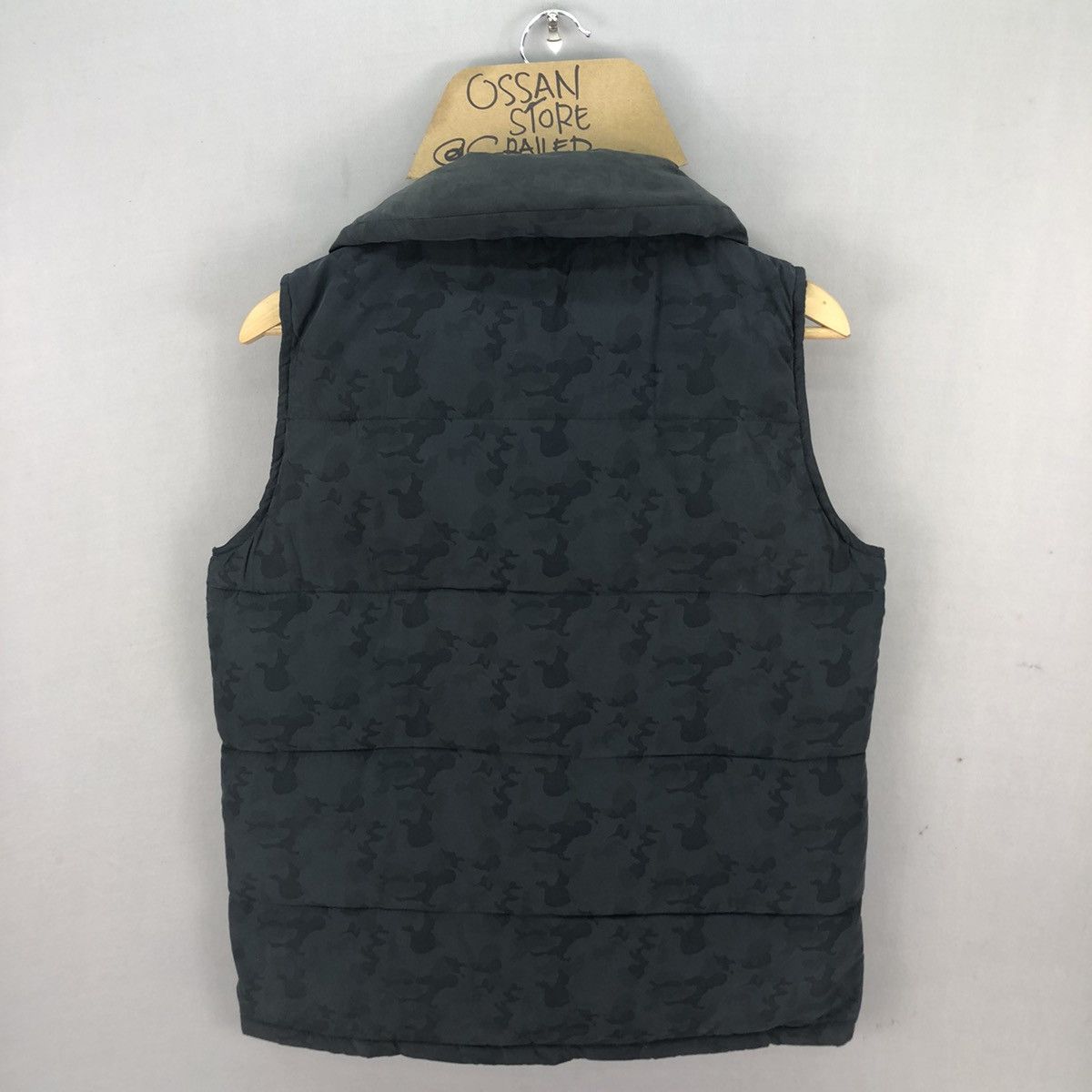 Vanquish Vintage 2000s Vanquish Tokyo Camo Puffer Vest Size US M / EU 48-50 / 2 - 7 Thumbnail