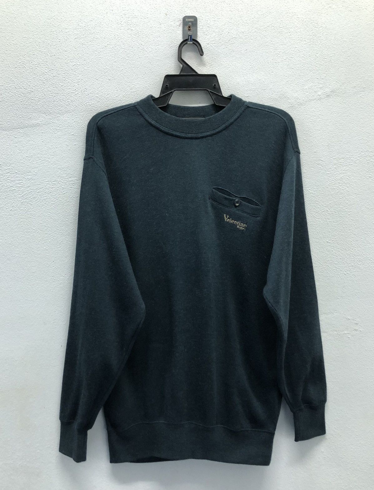 Valentino Vintage Rodhos Valentino Sweatshirt Size US M / EU 48-50 / 2 - 1 Thumbnail