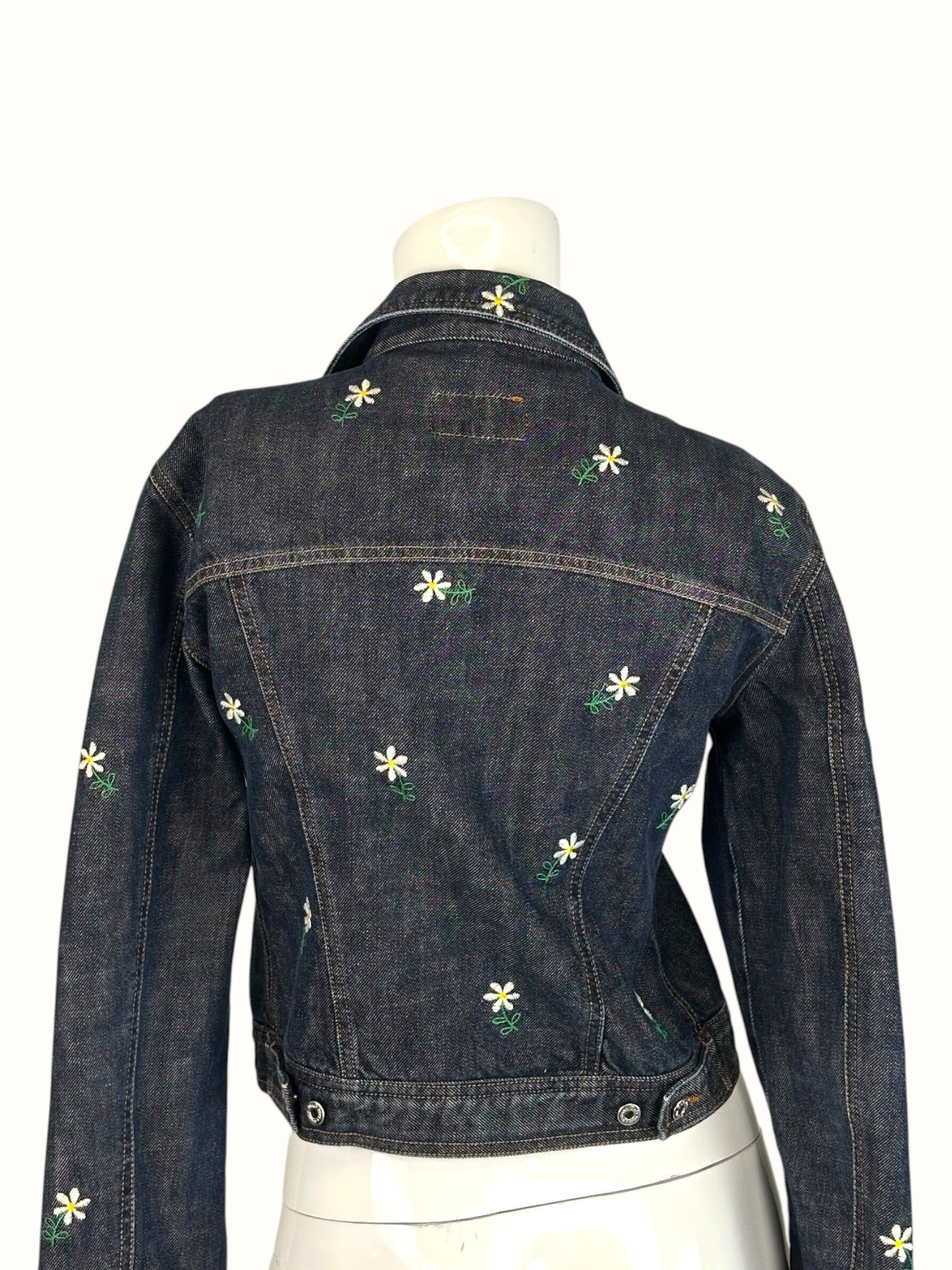 Dolce & Gabbana Dolce & Gabbana Floral Embroidered Denim Jacket Size US S / EU 44-46 / 1 - 3 Thumbnail