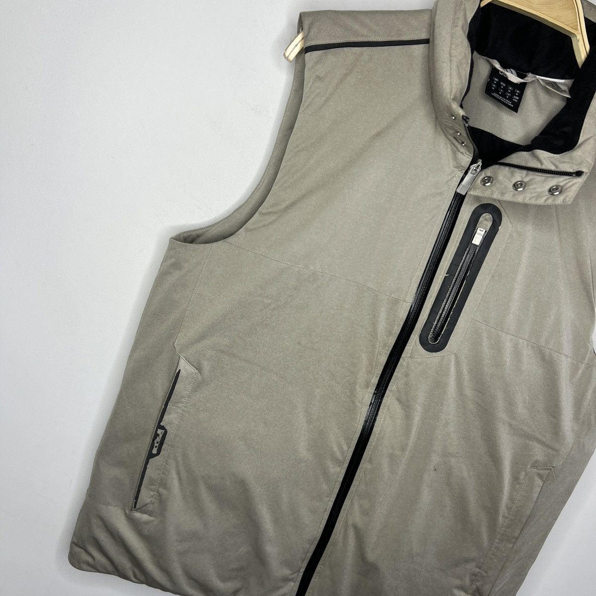 Adidas × Porsche Design Porsche Design Adidas P5000 Grey Puffer Down Vest Jacket Size US M / EU 48-50 / 2 - 3 Thumbnail