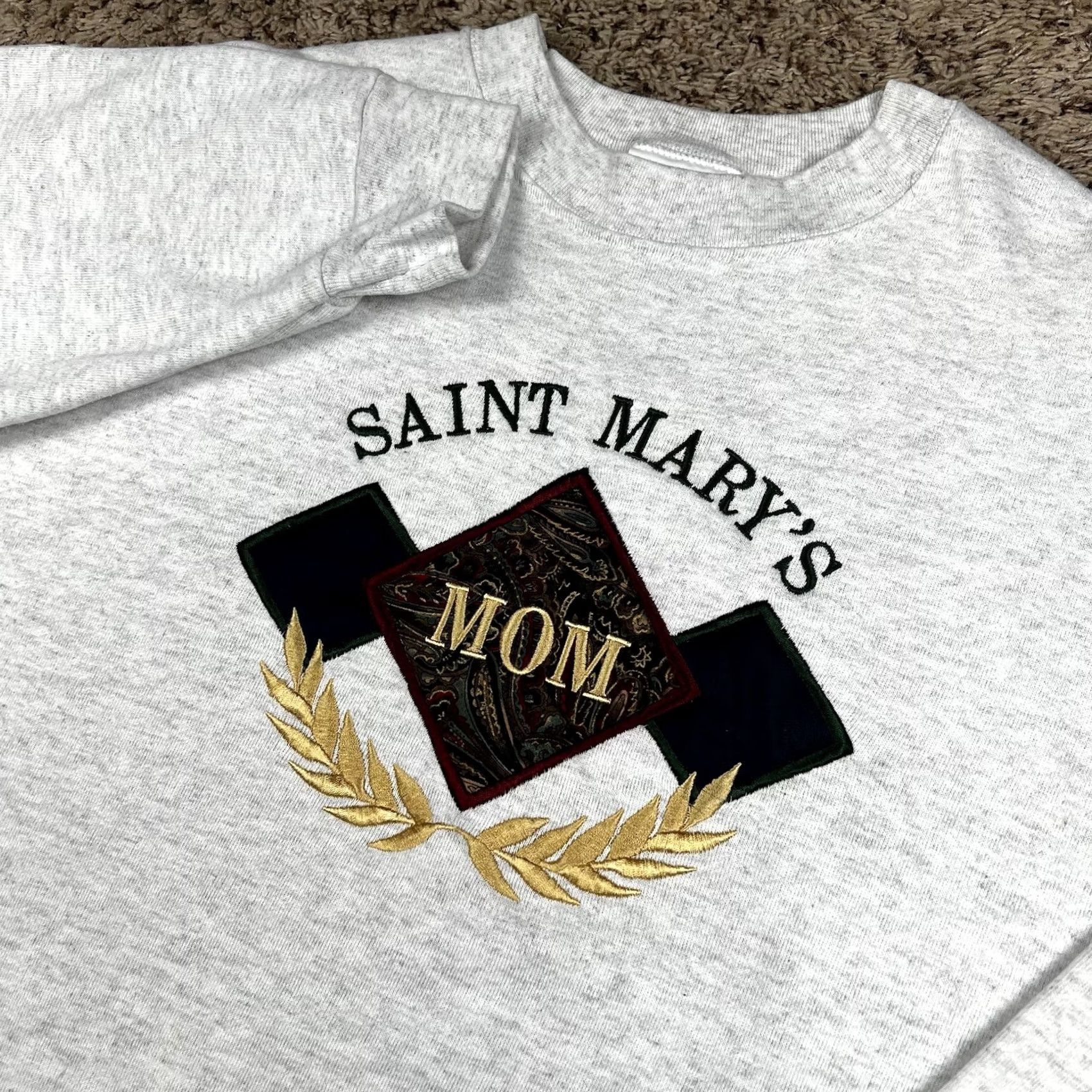 Vintage VINTAGE Saint Mary’s Mom Embroidered Crewneck Sweatshirt Large USA Player Sweatshirt Womens Crewneck 90s Gray Size L / US 10 / IT 46 - 4 Thumbnail