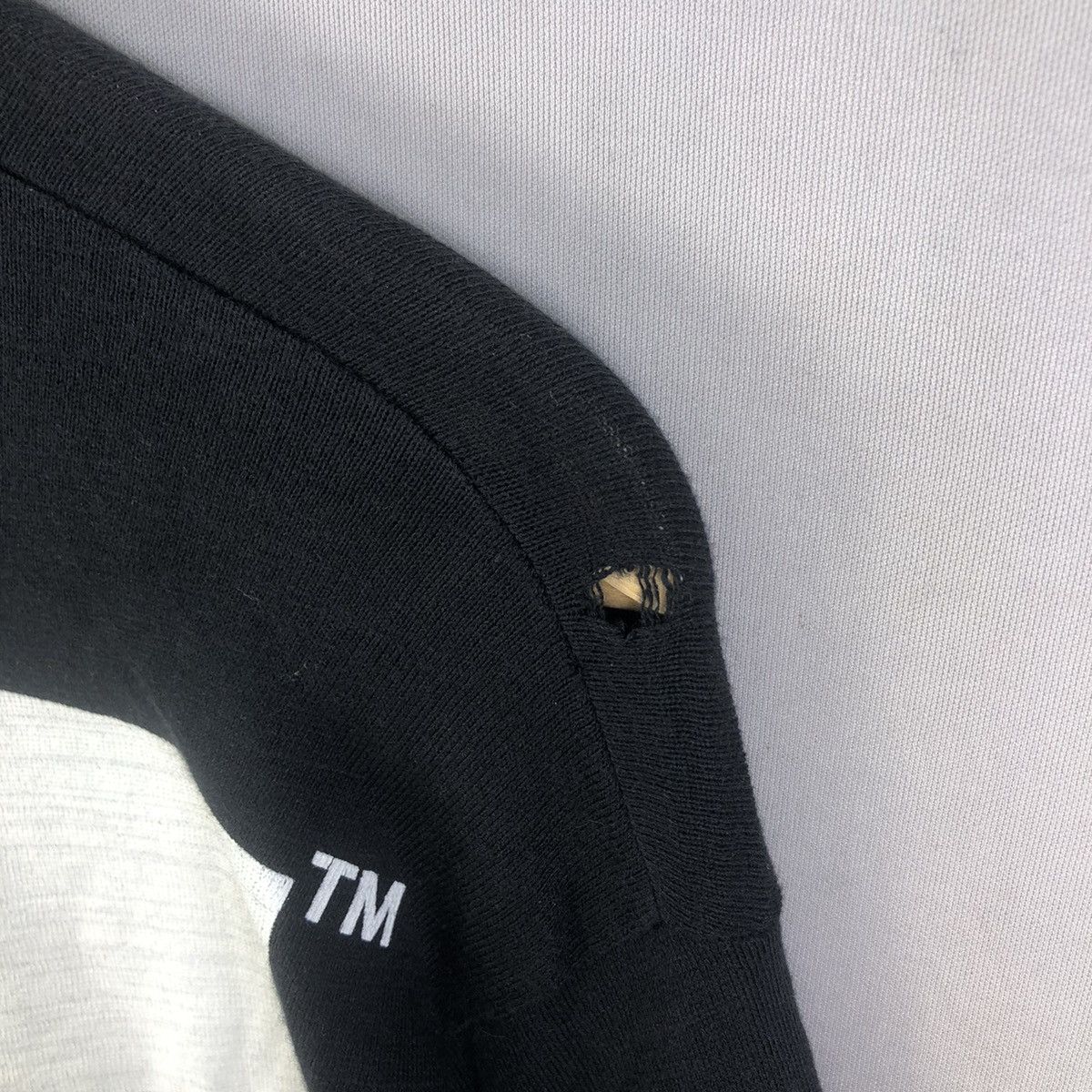 Off-White Off-White F/W 2017 “ Caravaggio Seeing Things “ Long Sleeve Size US S / EU 44-46 / 1 - 11 Thumbnail