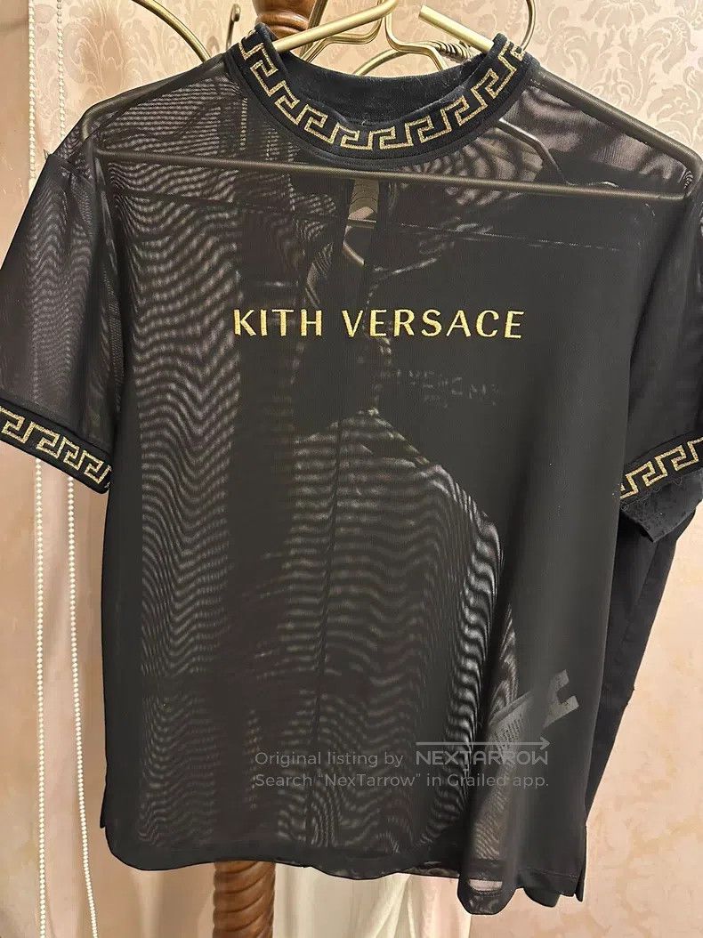Versace Versace Co-branded short sleeves Size M / US 6-8 / IT 42-44 - 1 Thumbnail