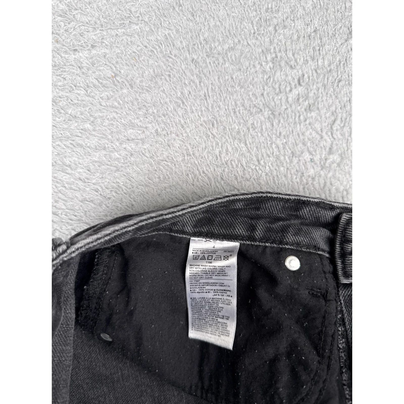 Old Navy VINTAGE Old Navy Jeans Womens 4 Black Charcoal Straight Leg Zip Fly Denim Five Pocket Size 27" / US 4 / IT 40 - 7 Thumbnail