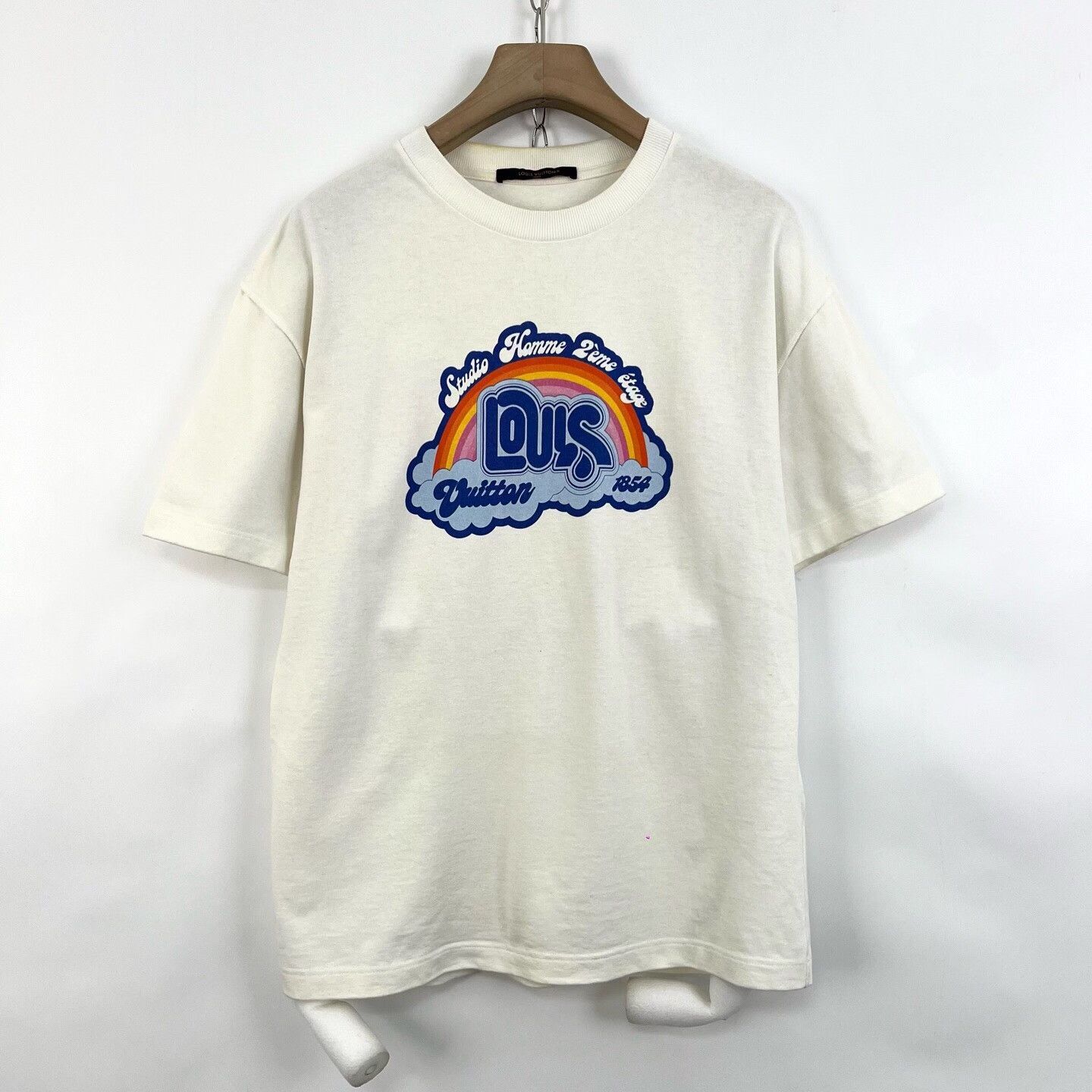 Louis Vuitton Louis Vuitton White Rainbow Letter T-Shirt Size US M / EU 48-50 / 2 - 1 Thumbnail