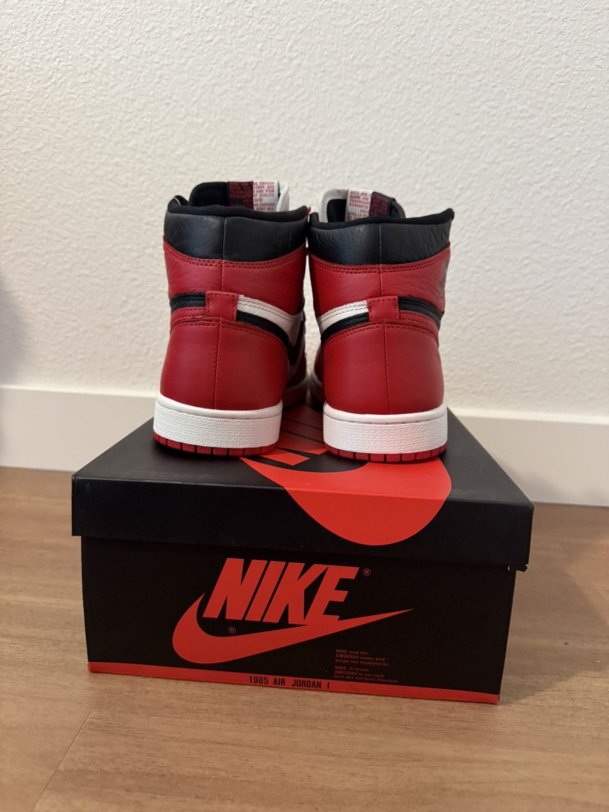 Nike Nike Air Jordan 1 “Homage to Home” - DS Size US 8 / EU 41 - 3 Thumbnail