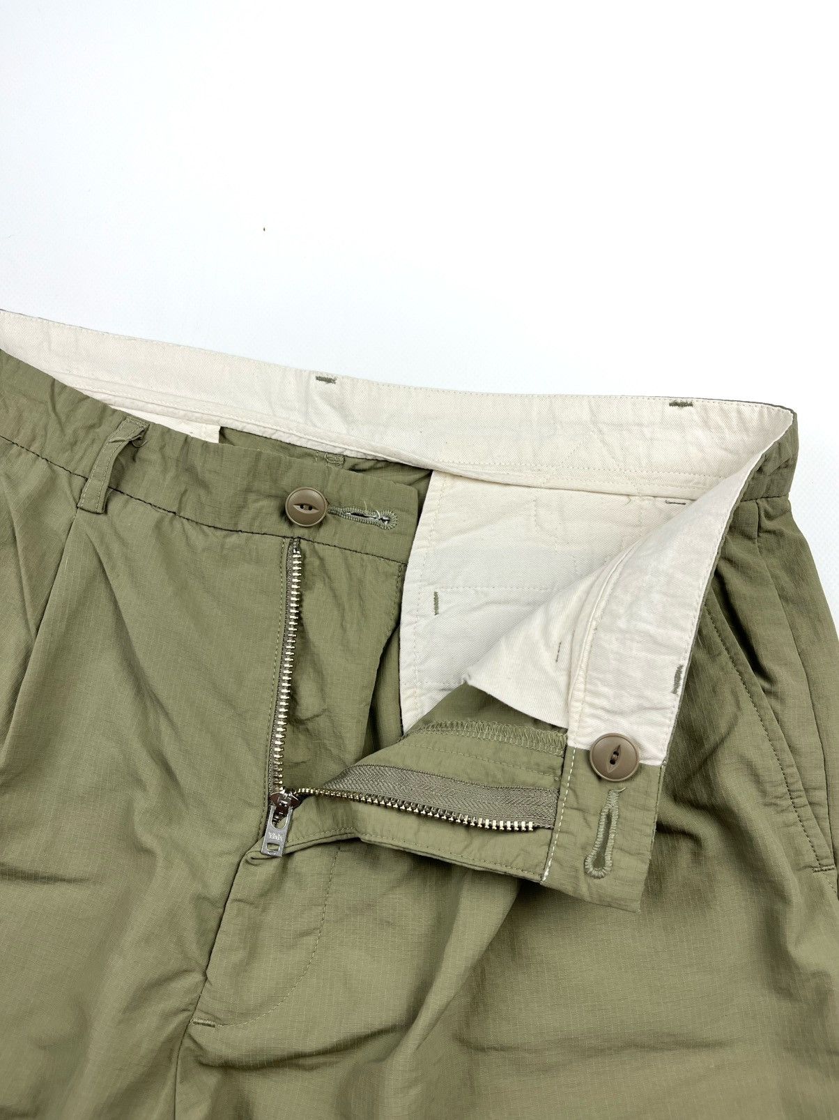 Cav Empt Cav Empt Tapered pleated tiptop chinos khaki Size US 34 / EU 50 - 7 Thumbnail