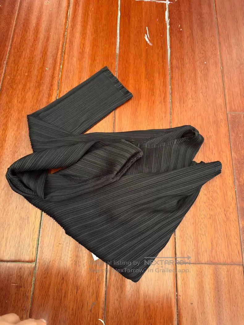 Issey Miyake Issey Miyake Black Ruched Long-sleeve Top Size L / US 10 / IT 46 - 4 Thumbnail