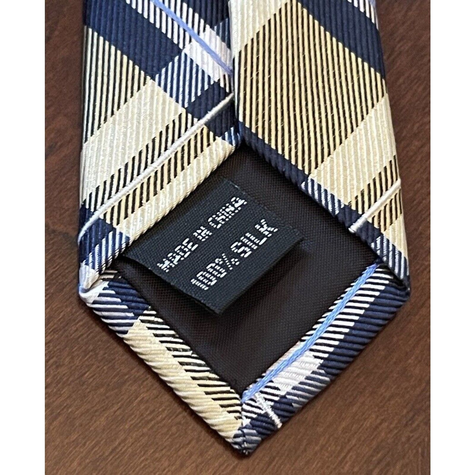 Arrow Arrow Gold Blue 100% Silk Men’s Neck Tie Made In China Size ONE SIZE - 7 Thumbnail