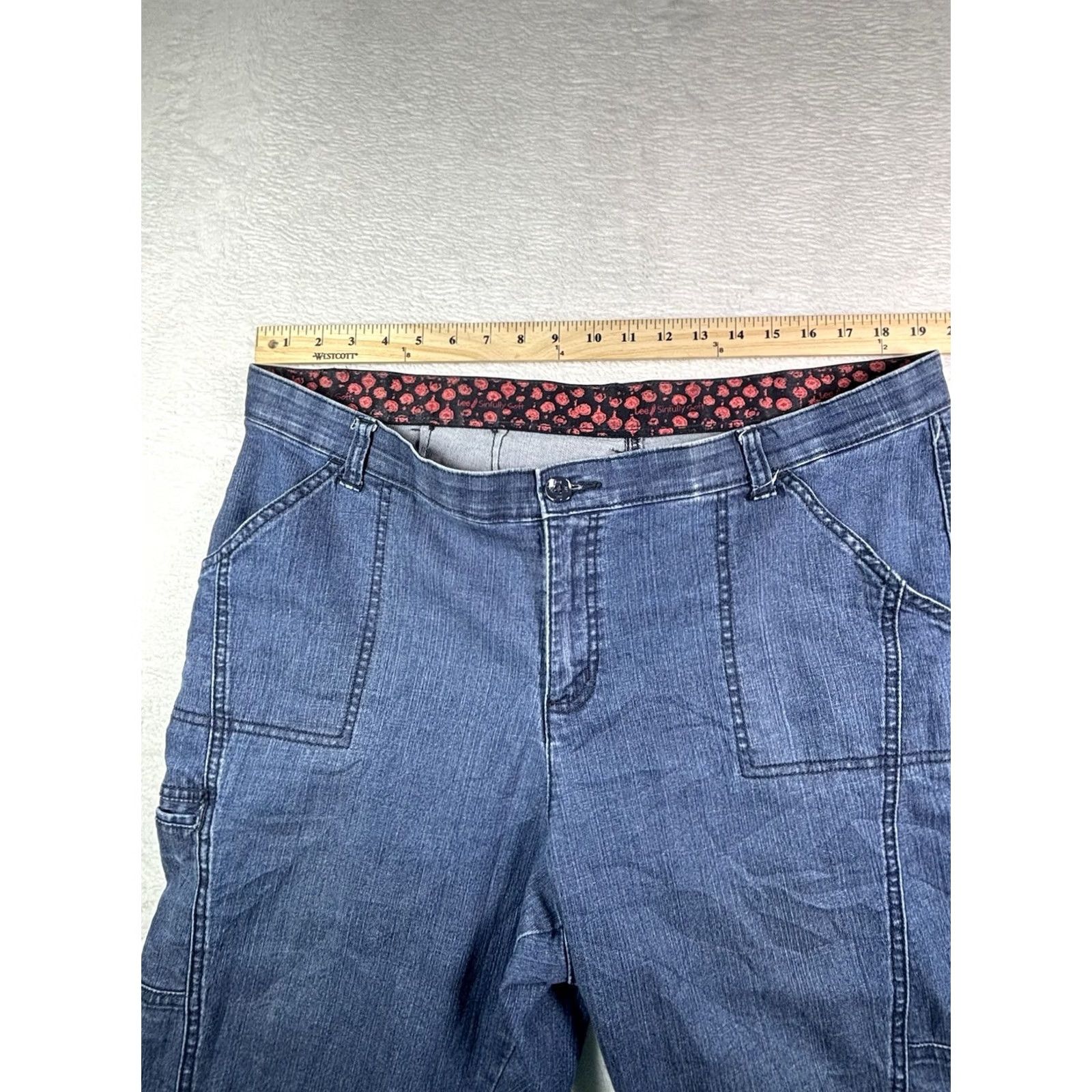 Lee Lee Jeans Womens 16W Medium Blue Sinfully Soft Stretch Denim Capri Pants Jeans Capris Regular Size 16W Blue Sinfully Soft Lee Womens Size 38" / US 16 / IT 52 - 7 Thumbnail