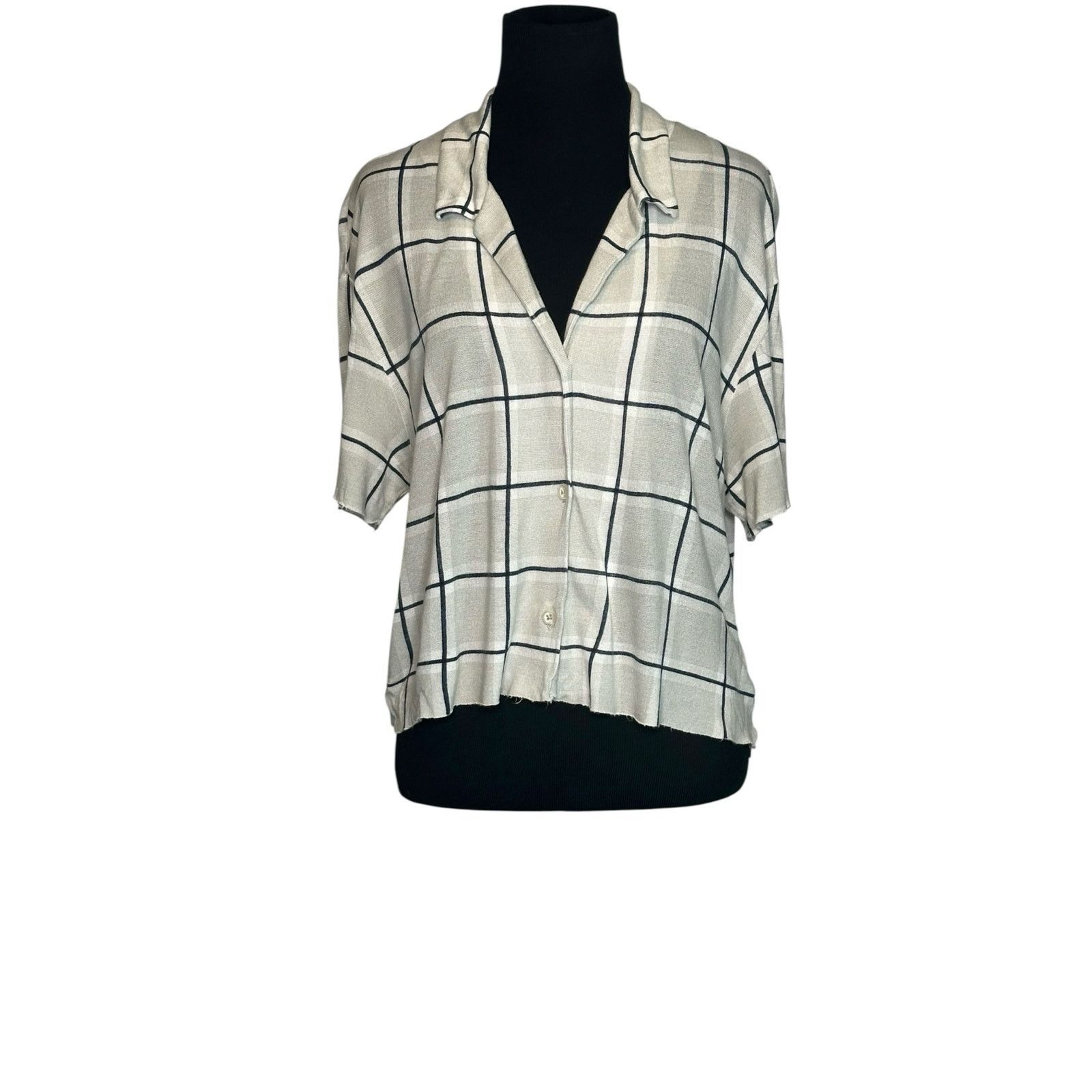 Urban Outfitters Urban Outfitters plaid button short sleeves shirt size Large Size L / US 10 / IT 46 - 7 Thumbnail