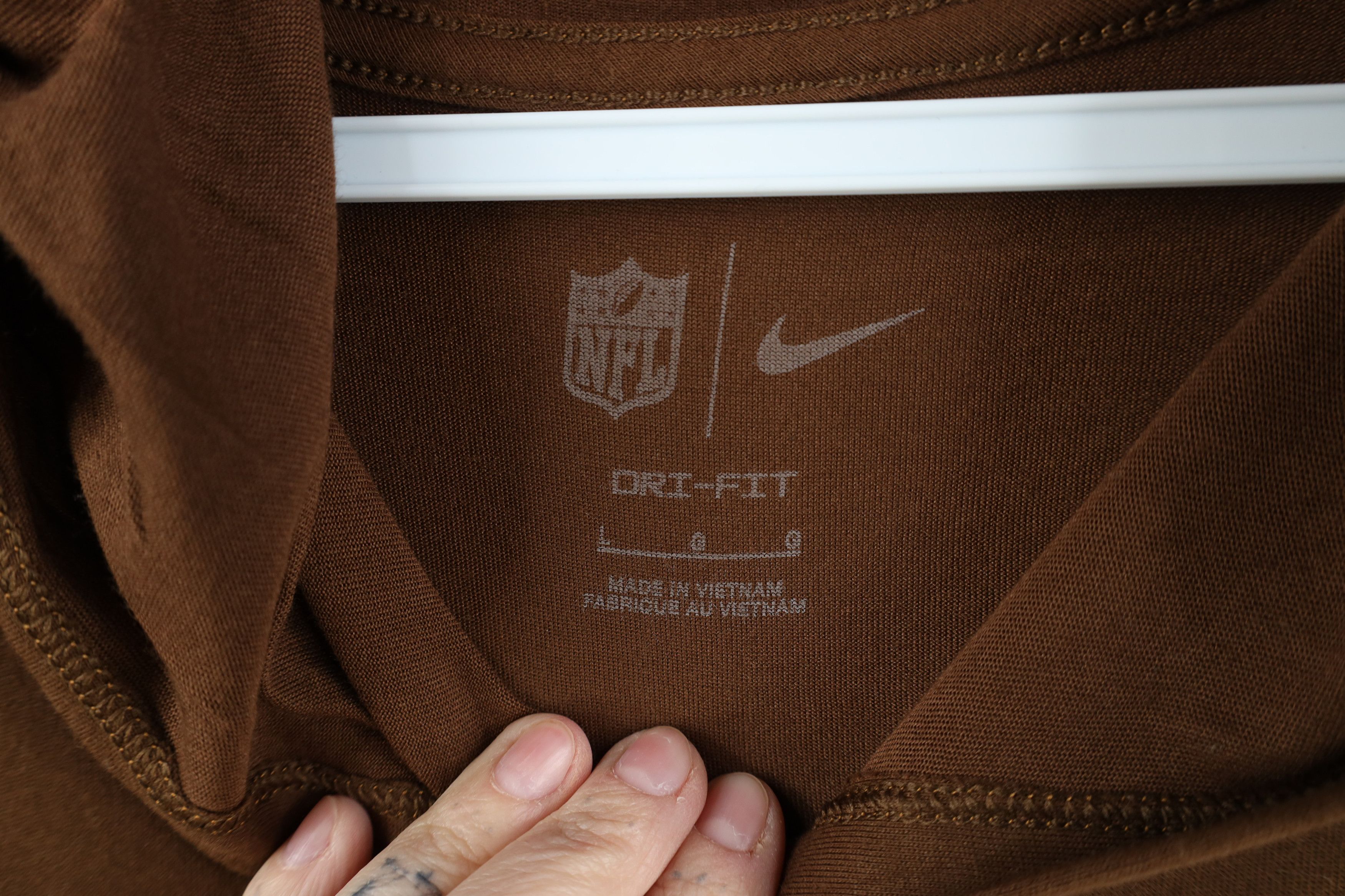 Nike Nike On Field Service Military Buffalo Bills Hoodie T-Shirt Size US L / EU 52-54 / 3 - 9 Thumbnail