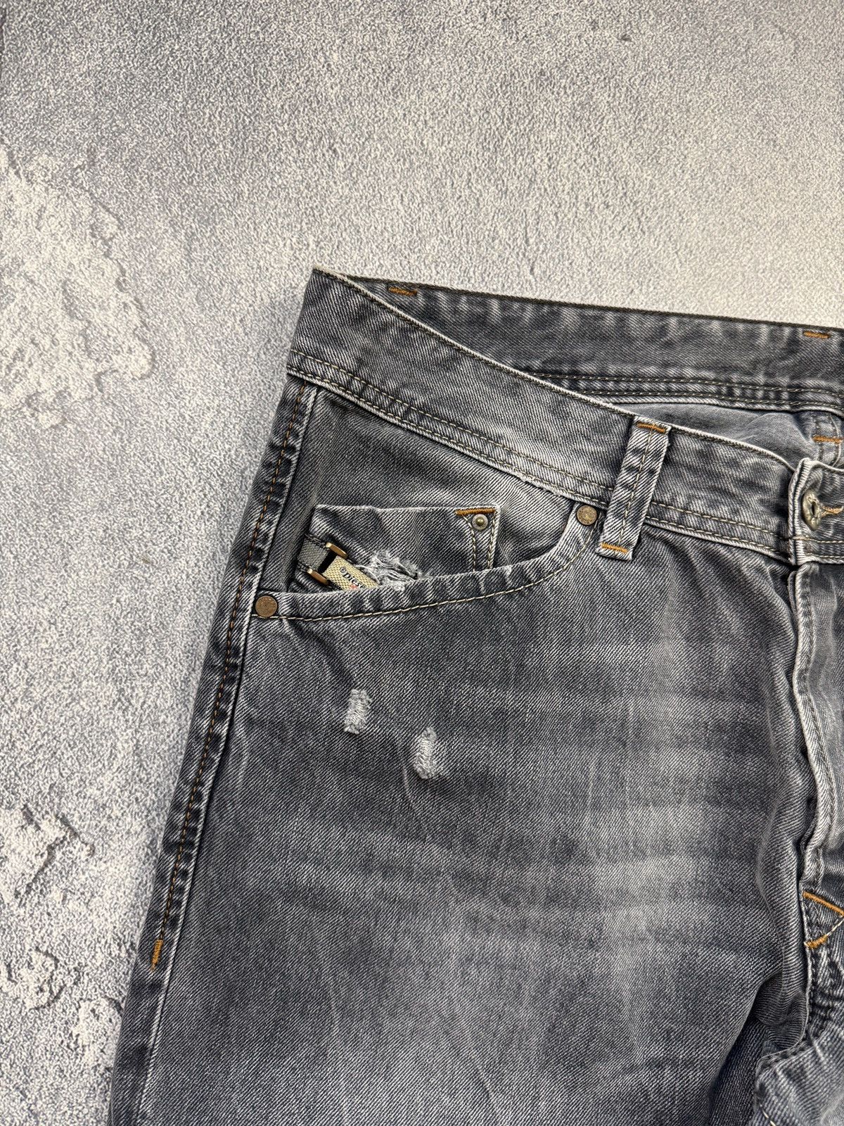 Diesel Vintage Diesel Jeans Distressed Faded Flared Wide Baggy Y2K Size US 34 / EU 50 - 4 Thumbnail