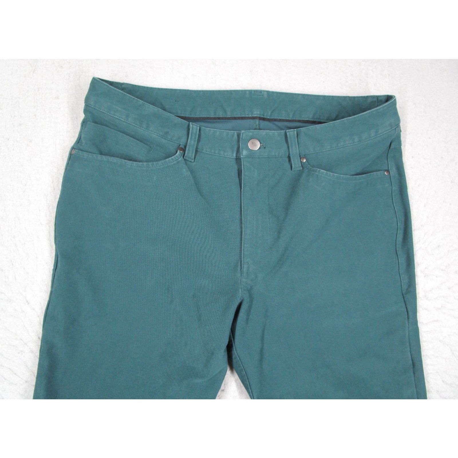 Lululemon Lululemon Men’s Slim Fit UTILITECH Chino Pants 34x31 Green Logo 5-Pocket Flat Front Casual Casual Wear Mens Size US 34 / EU 50 - 2 Thumbnail