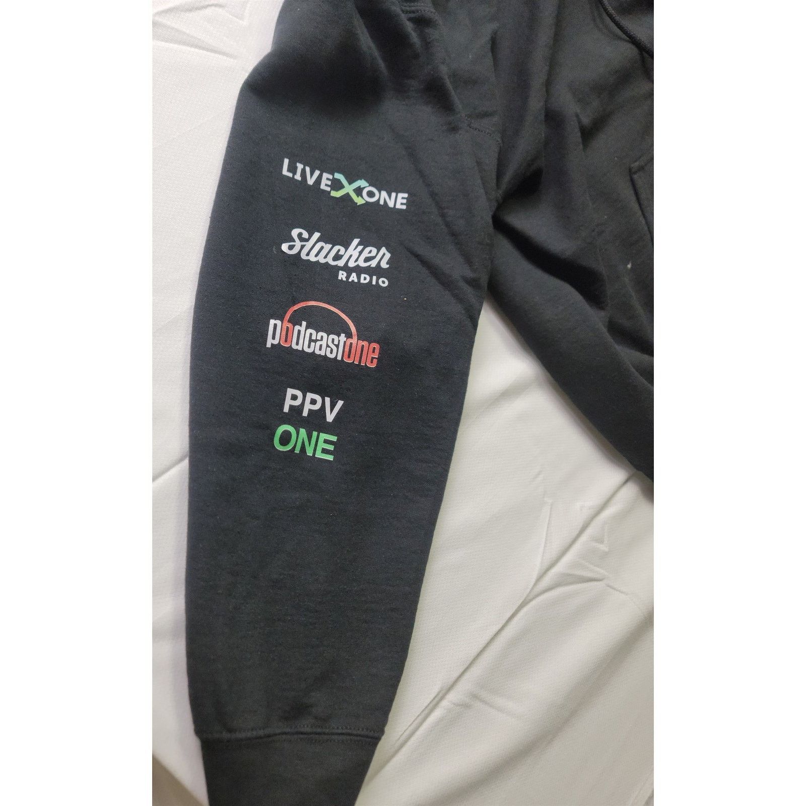Gildan LiveOne Slacker Radio Podcastone Fantasy Guru Hoodie XL Size US XL / EU 56 / 4 - 2 Thumbnail