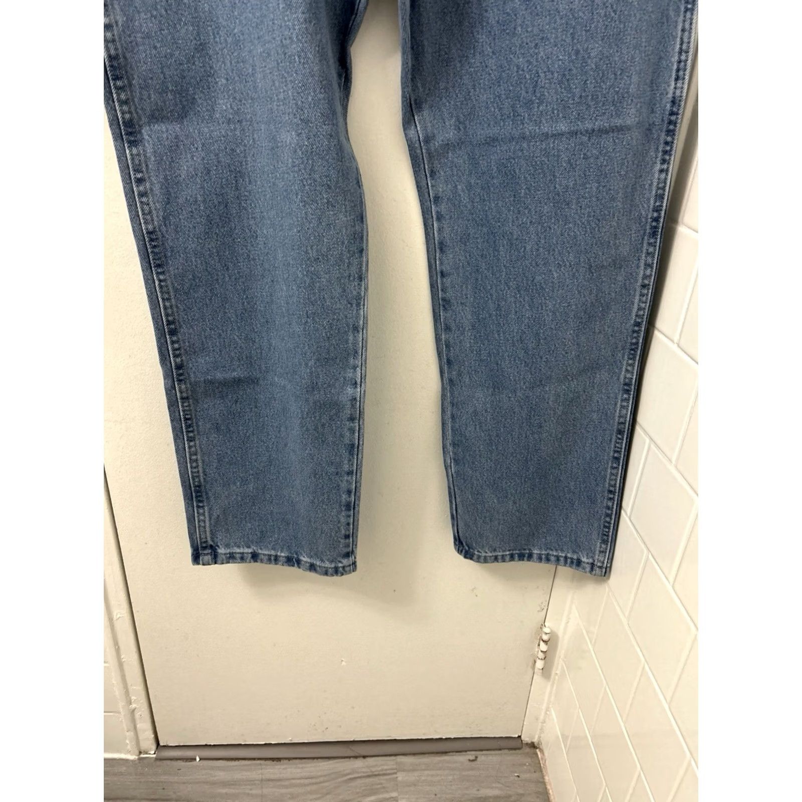 Wrangler VINTAGE Wrangler Jeans Mens 40x30 Light Blue Wash NWT Classic Fit Denim 5-Pocket Zipper Button Men Blue Wrangler Rugged Wear Jeans NWT Size US 40 / EU 56 - 3 Thumbnail