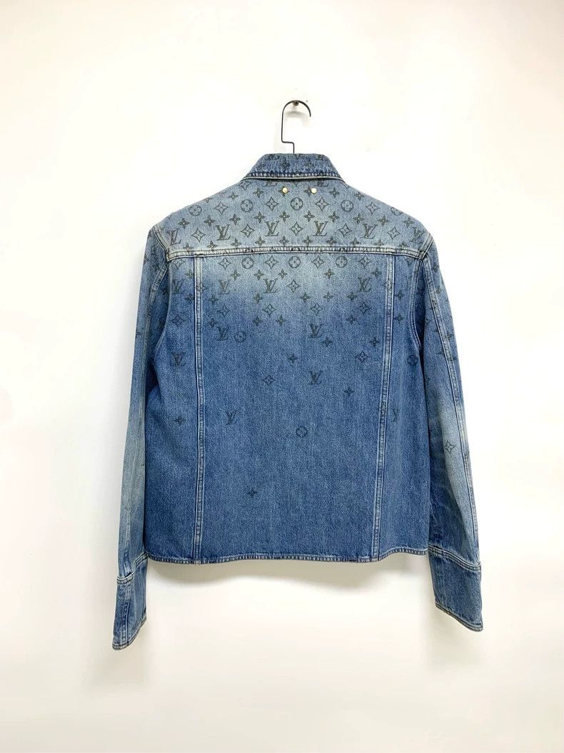 Louis Vuitton Louis Vuitton Gradient full-print denim jacket 2501-Nextarr Size US L / EU 52-54 / 3 - 2 Thumbnail