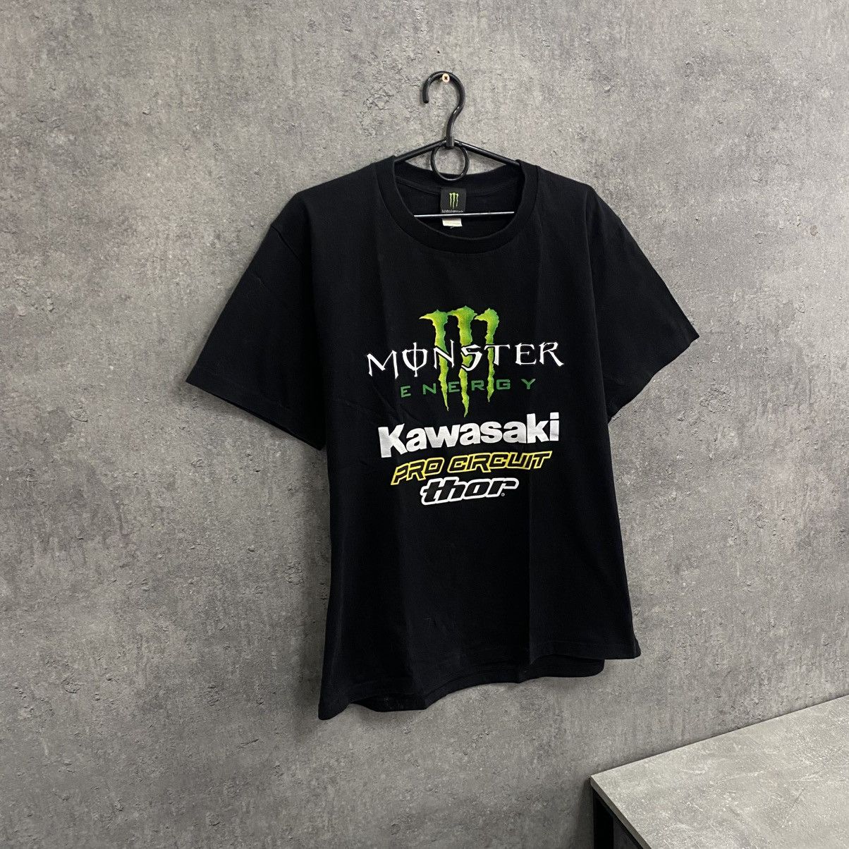 Vintage Vintage Kawasaki Monster Energy Racing Big Logo T-Shirt Size US L / EU 52-54 / 3 - 4 Thumbnail