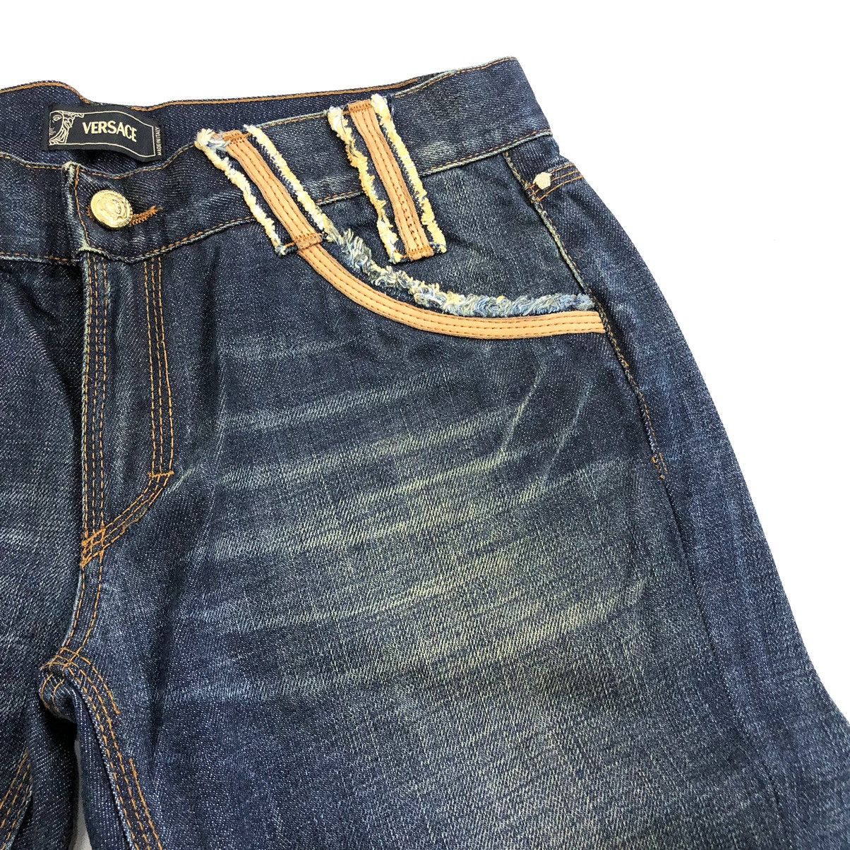 Versace × Vintage Vintage Versace Medusa Faded Blue Flared Jeans Size US 32 / EU 48 - 10 Thumbnail