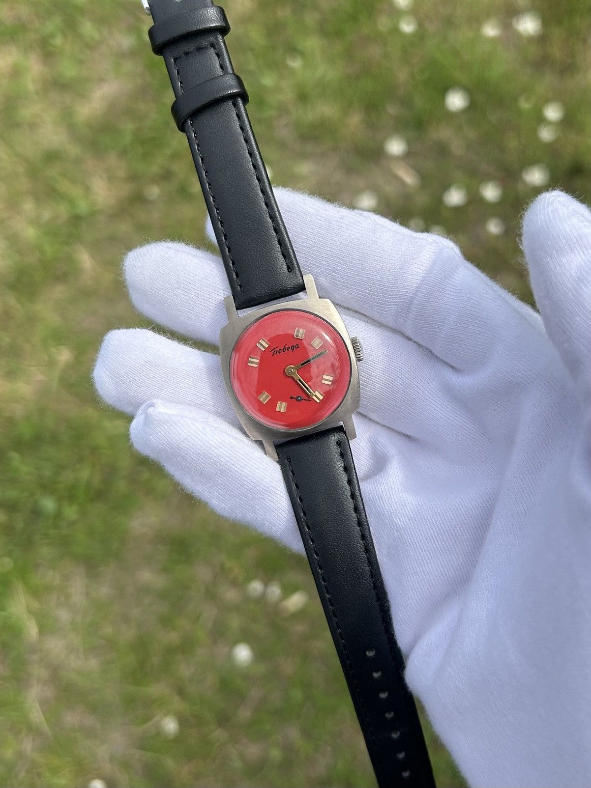 Vintage Vintage Watch Pobeda Small Mechanical USSR Authentic 1950s Size ONE SIZE - 16 Thumbnail
