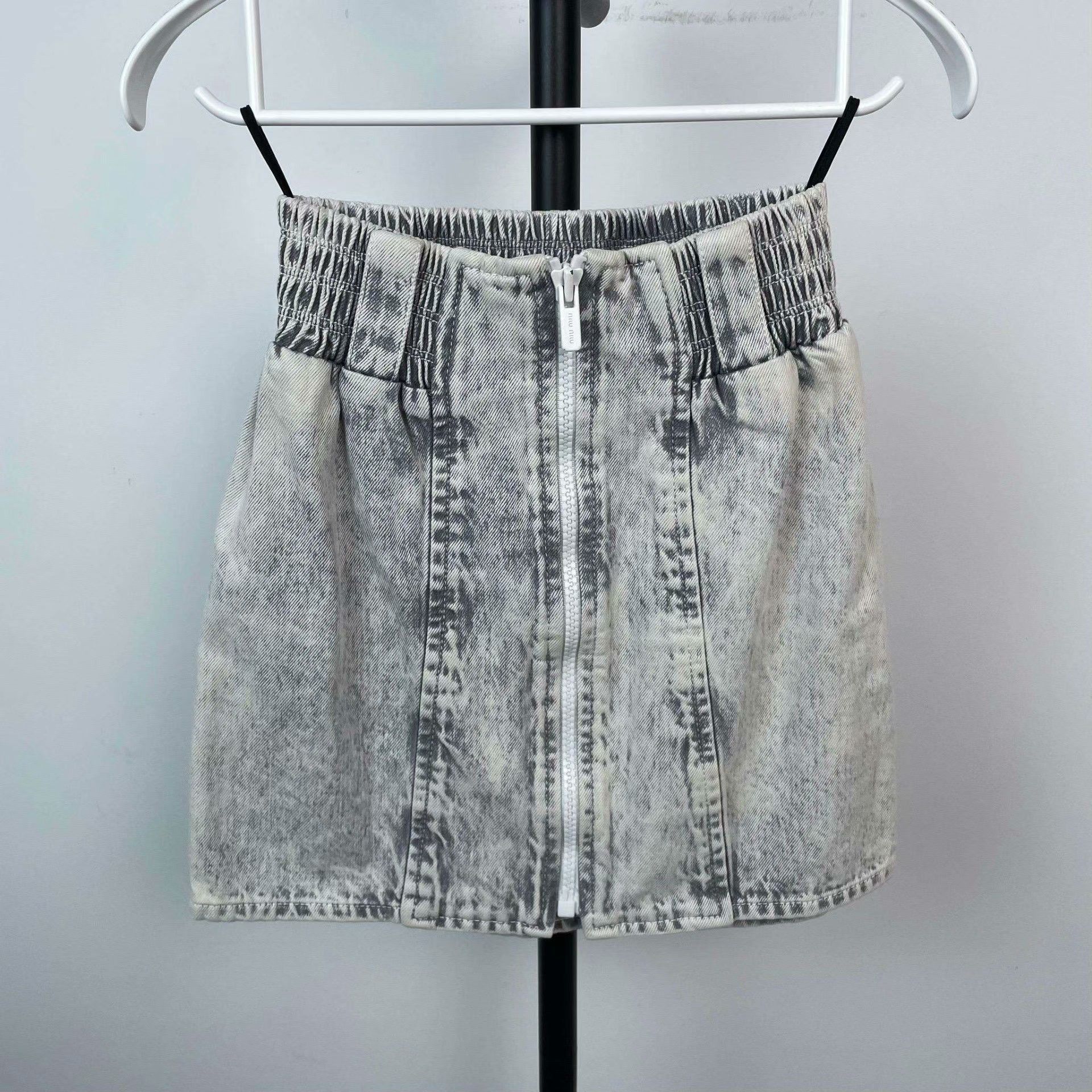 Miu Miu Miu Miu Denim Jeans S Women Size 26" / US 2 / IT 38 - 1 Thumbnail
