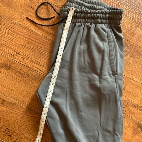 Under Armour Under Armour Gray Pants Athletic Sweatpants Athleisure Size Size US 30 / EU 46 - 9 Thumbnail