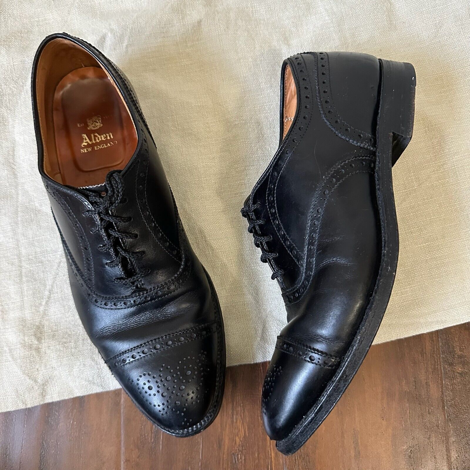 Alden ALDEN #909 Dress Shoes Leather Medallion Oxford Cap Toe 