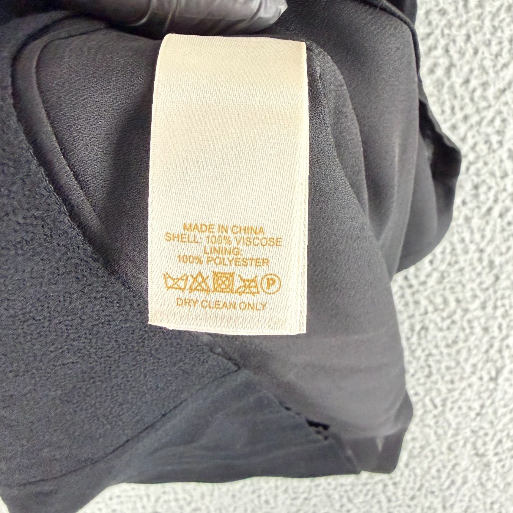 Vintage Kate Spade New York Mini Dress Black V-Neck Ruffle Sleeve 8 Womens/Size 8 Short Sleeve Crepe Fluid Pattern: Solid Size M / US 6-8 / IT 42-44 - 7 Thumbnail