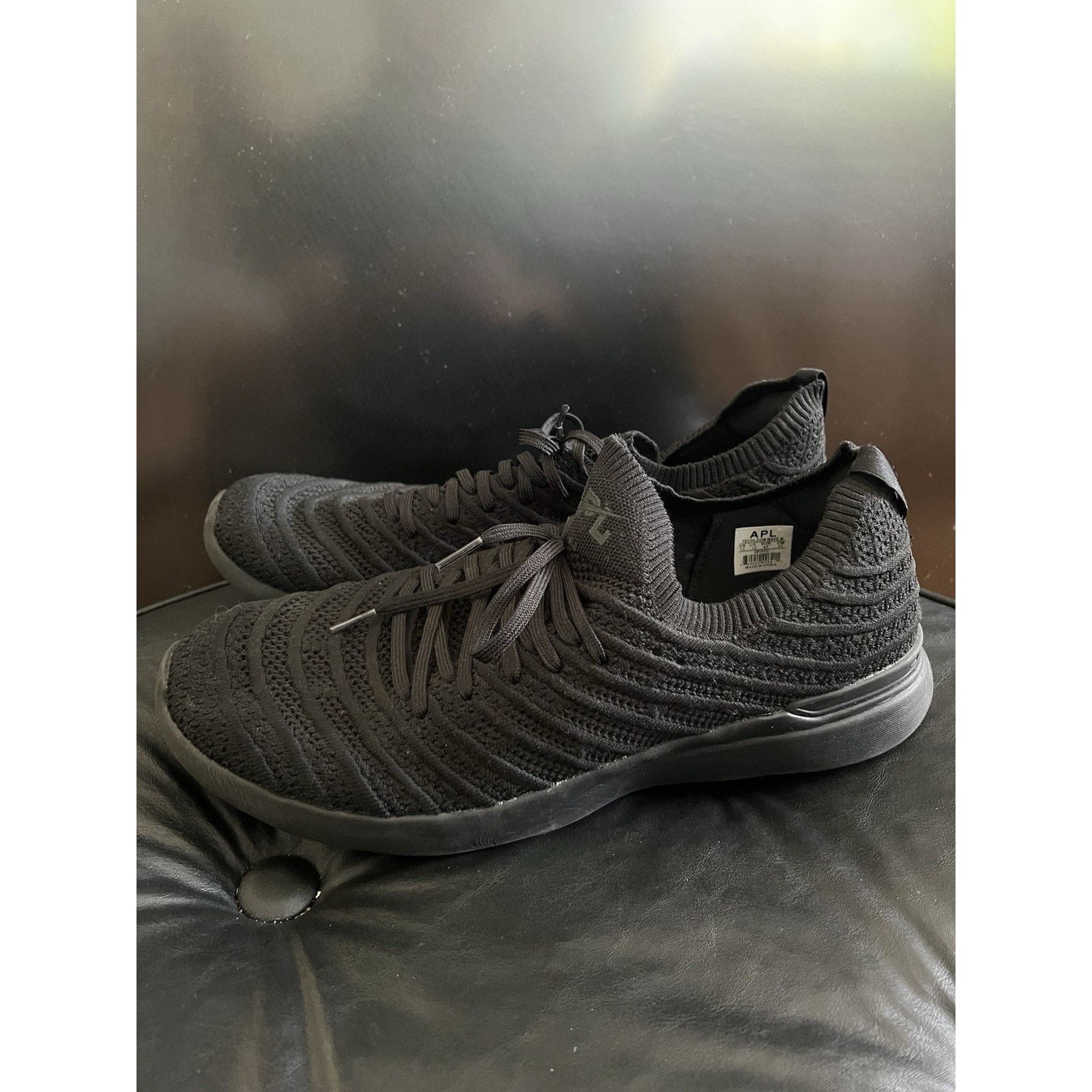 APL APL Techloom Wave Hybrid Running Shoe In Black US 13 Size US 13 / EU 46 - 1 Thumbnail