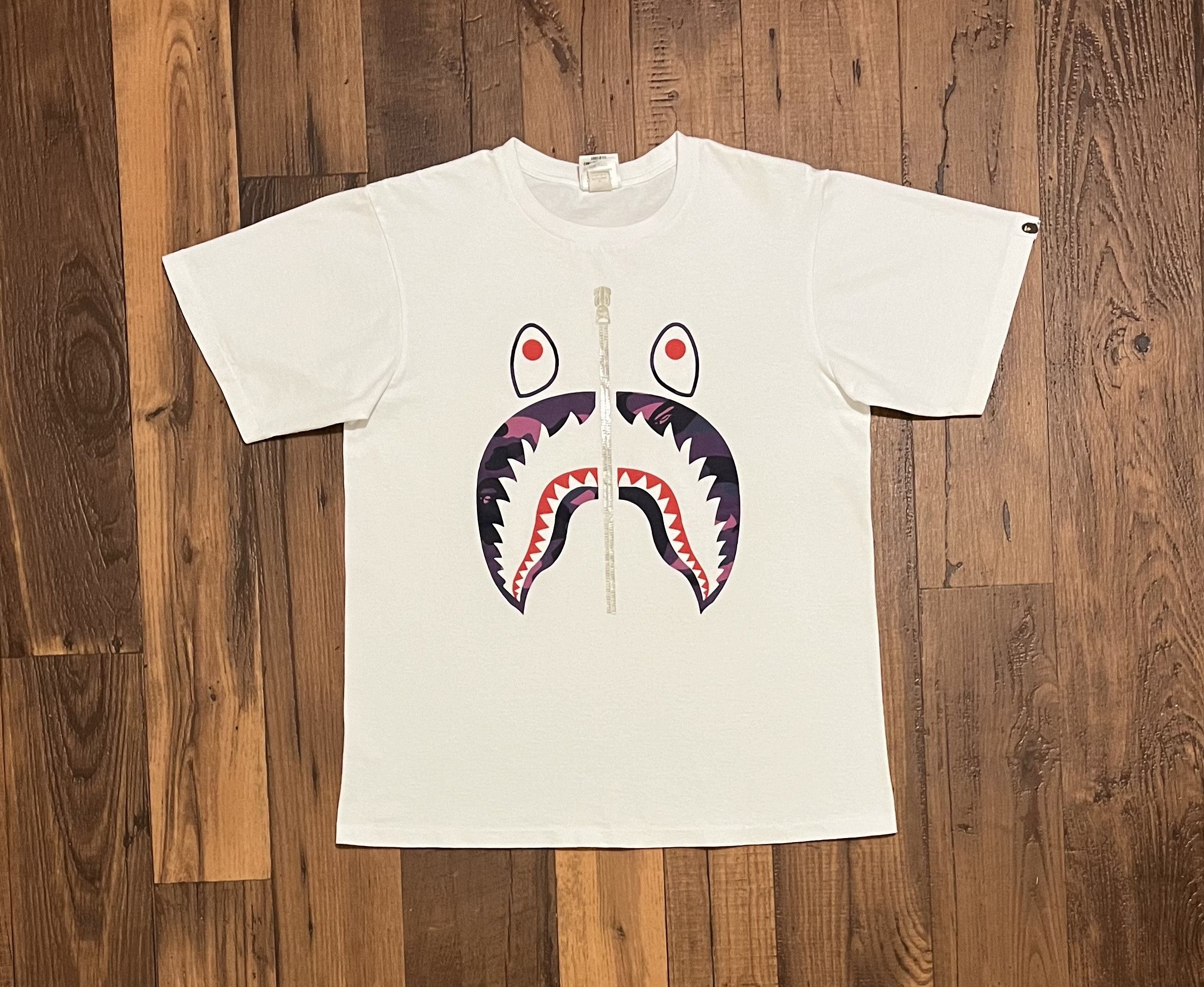 Bape Bape camo shark tee shirt Size US L / EU 52-54 / 3 - 1 Thumbnail