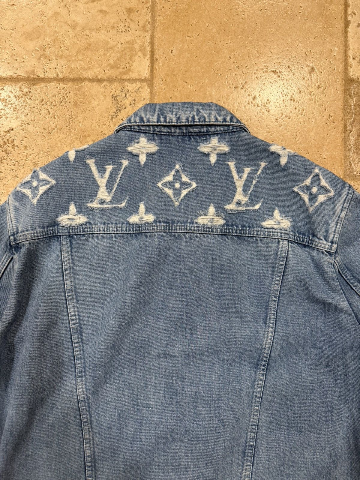 Louis Vuitton Louis Vuitton Frayed Distress Monogram Denim Trucker Jacket Size US XL / EU 56 / 4 - 17 Thumbnail