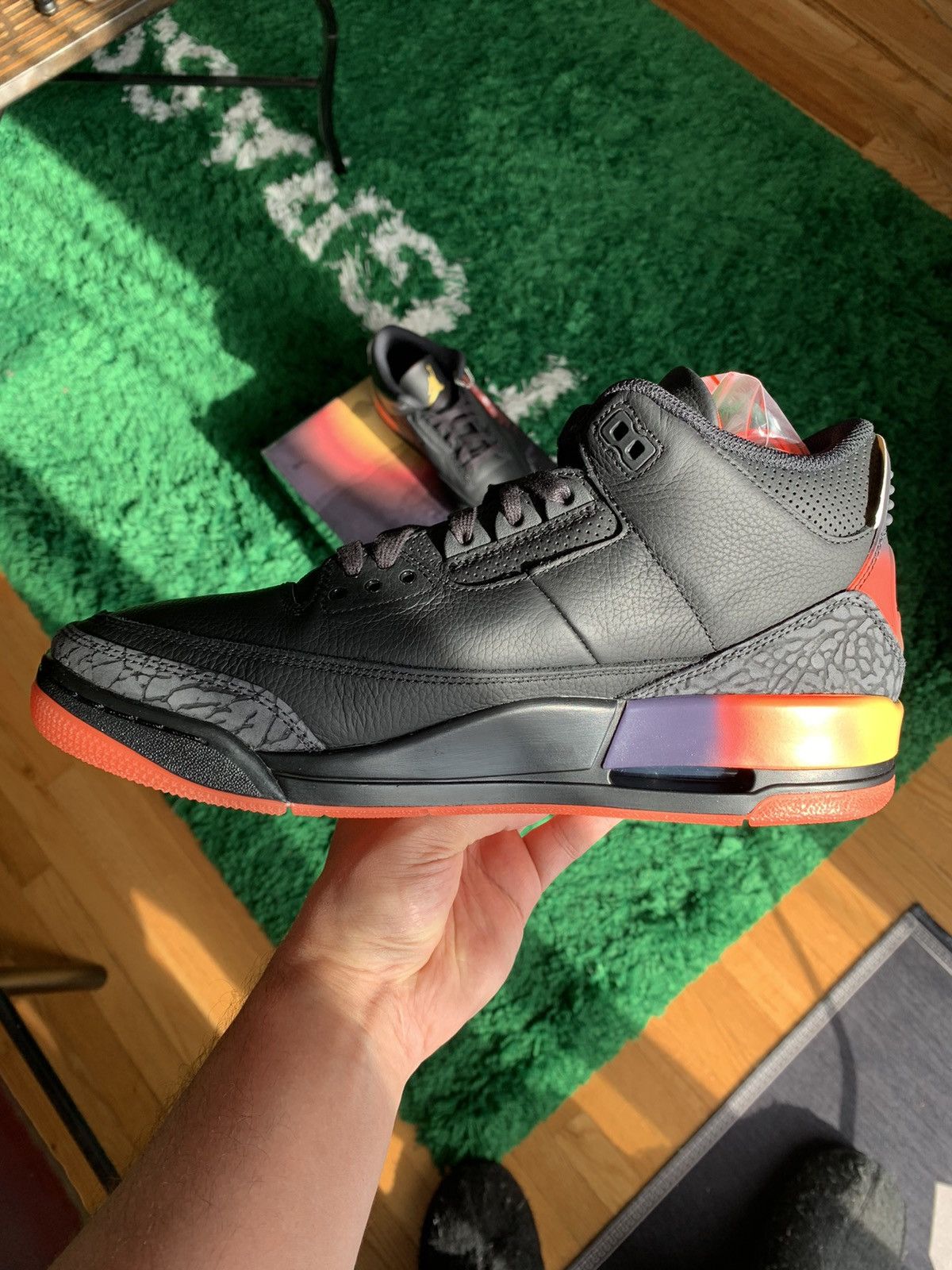 J Balvin × Jordan Brand Jordan 3 J Balvin Rio Size US 10.5 / EU 43-44 - 4 Thumbnail