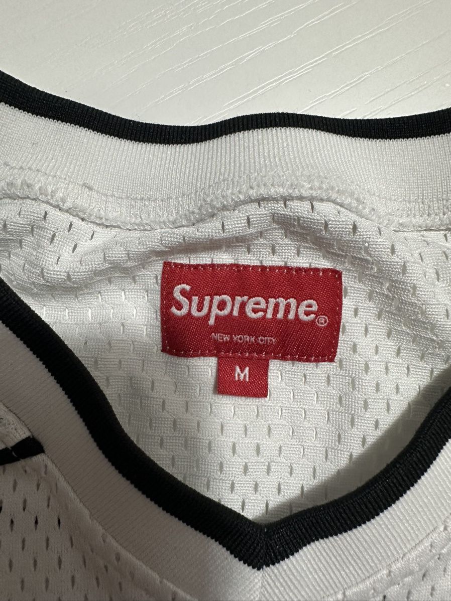Supreme Supreme perfect season t-shirt Size US M / EU 48-50 / 2 - 3 Thumbnail