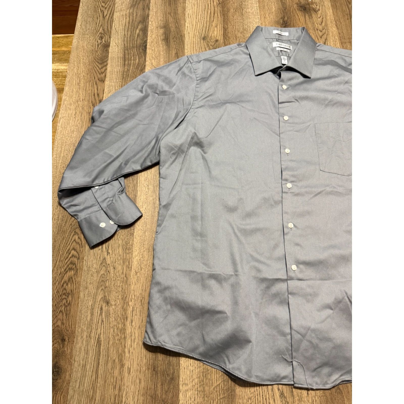 Van Heusen Van Heusen Shirt 17 32/33 Gray Button Up Regular Fit Lux Sateen Cotton Classic Mens Size US L / EU 52-54 / 3 - 3 Thumbnail