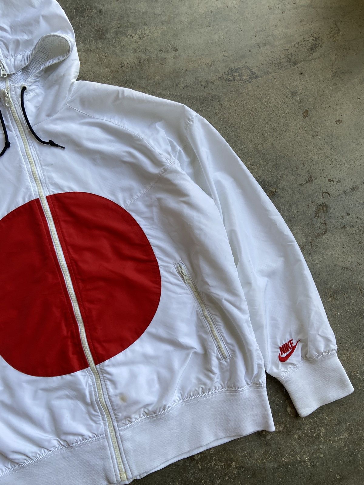 Nike VINTAGE NIKE JAPAN OLYMPIC WINDRUNNER JACKET Size US M / EU 48-50 / 2 - 5 Thumbnail
