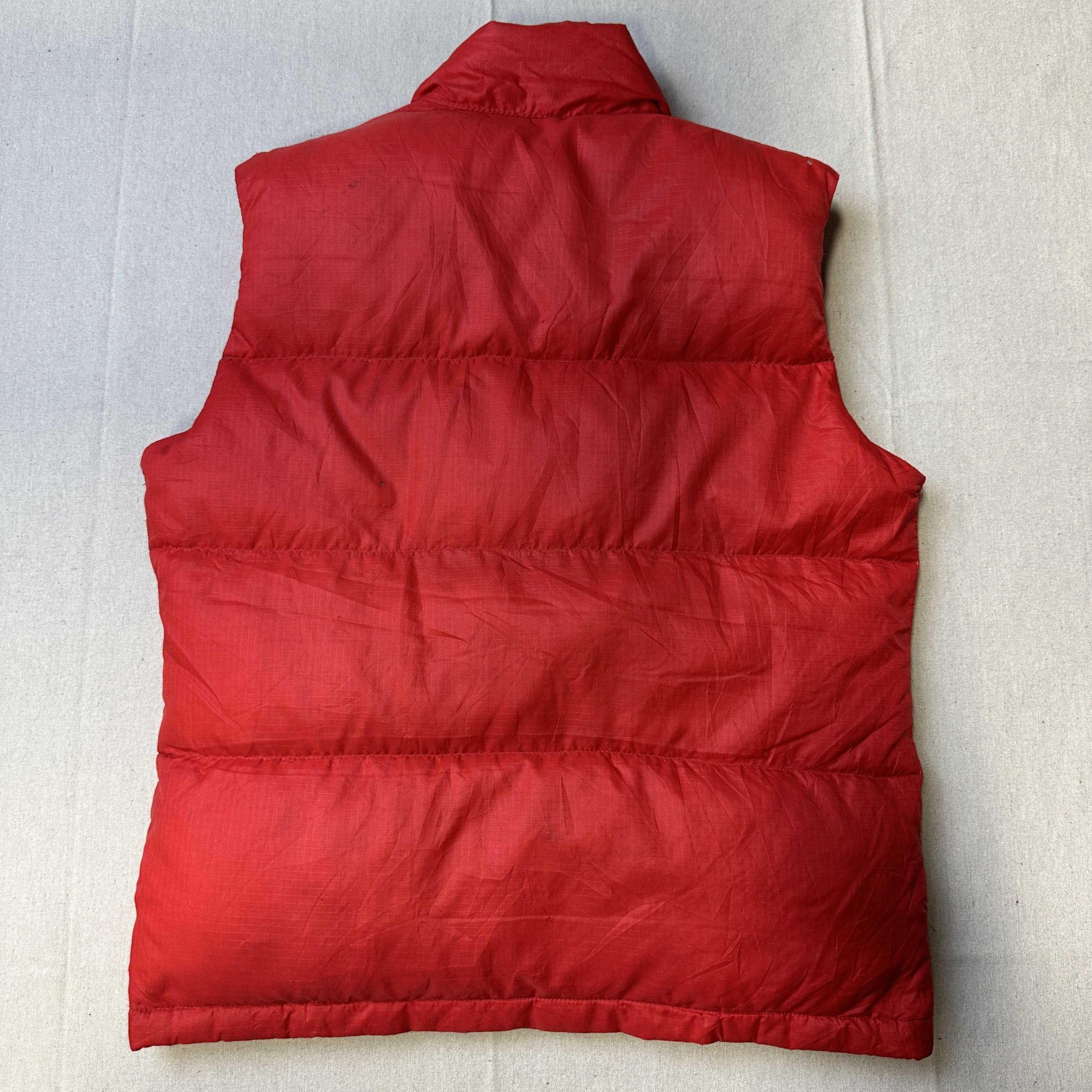 The North Face Vintage The North Face Red Puffer Vest Size M Brown Label 80s Size US M / EU 48-50 / 2 - 10 Thumbnail