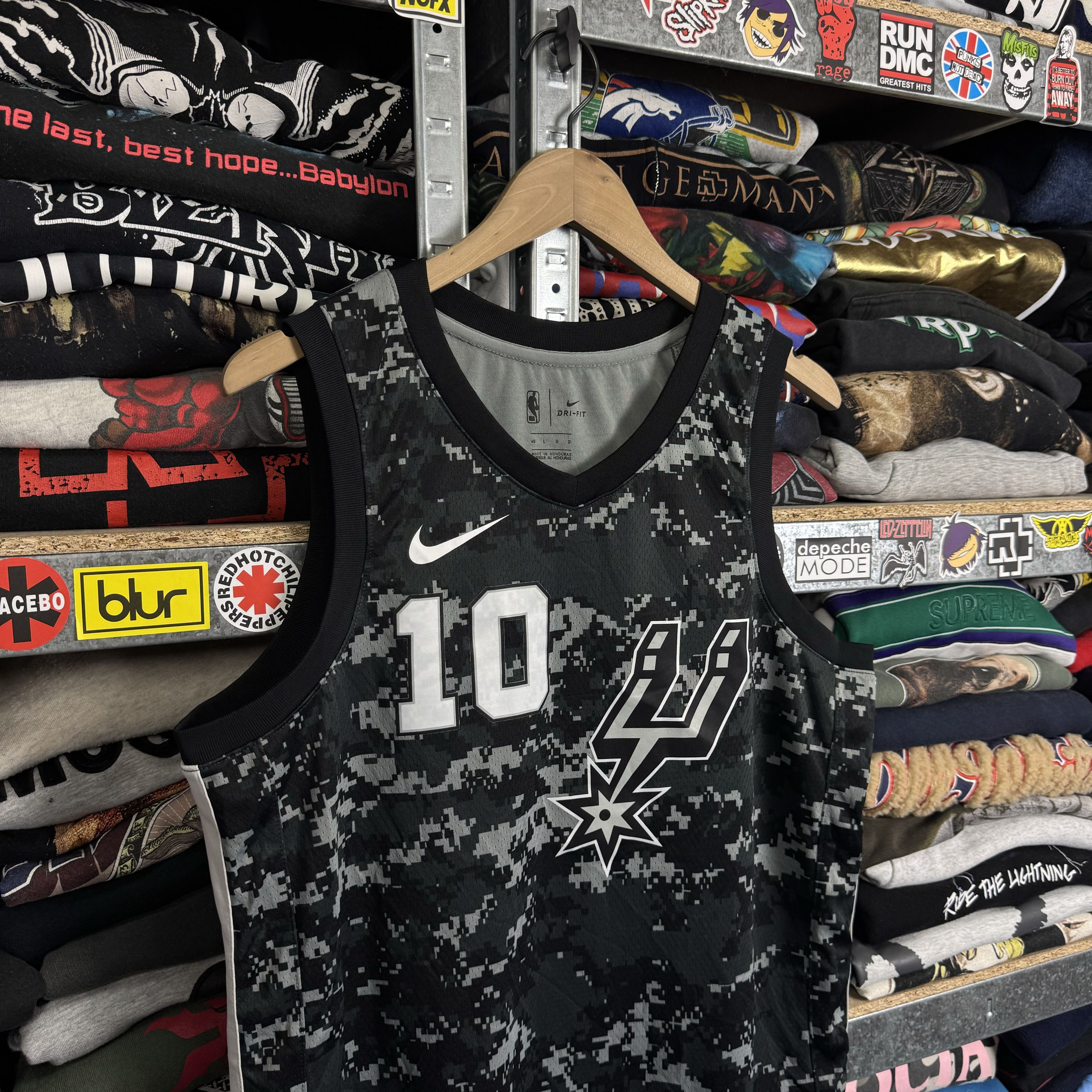 NBA × Nike NIKE SAN ANTONIO SPURS #10 DeMar DeRozan CITY EDITION JERSEY Size US L / EU 52-54 / 3 - 5 Thumbnail