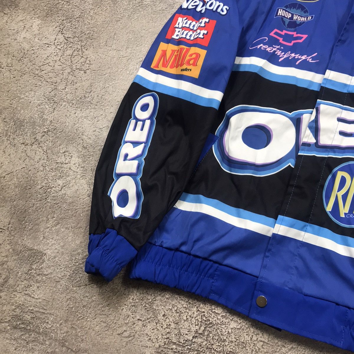 Vintage Vintage 90s NASCAR Oreo Racing Jacket Streetwear Graphic L Size US L / EU 52-54 / 3 - 4 Thumbnail